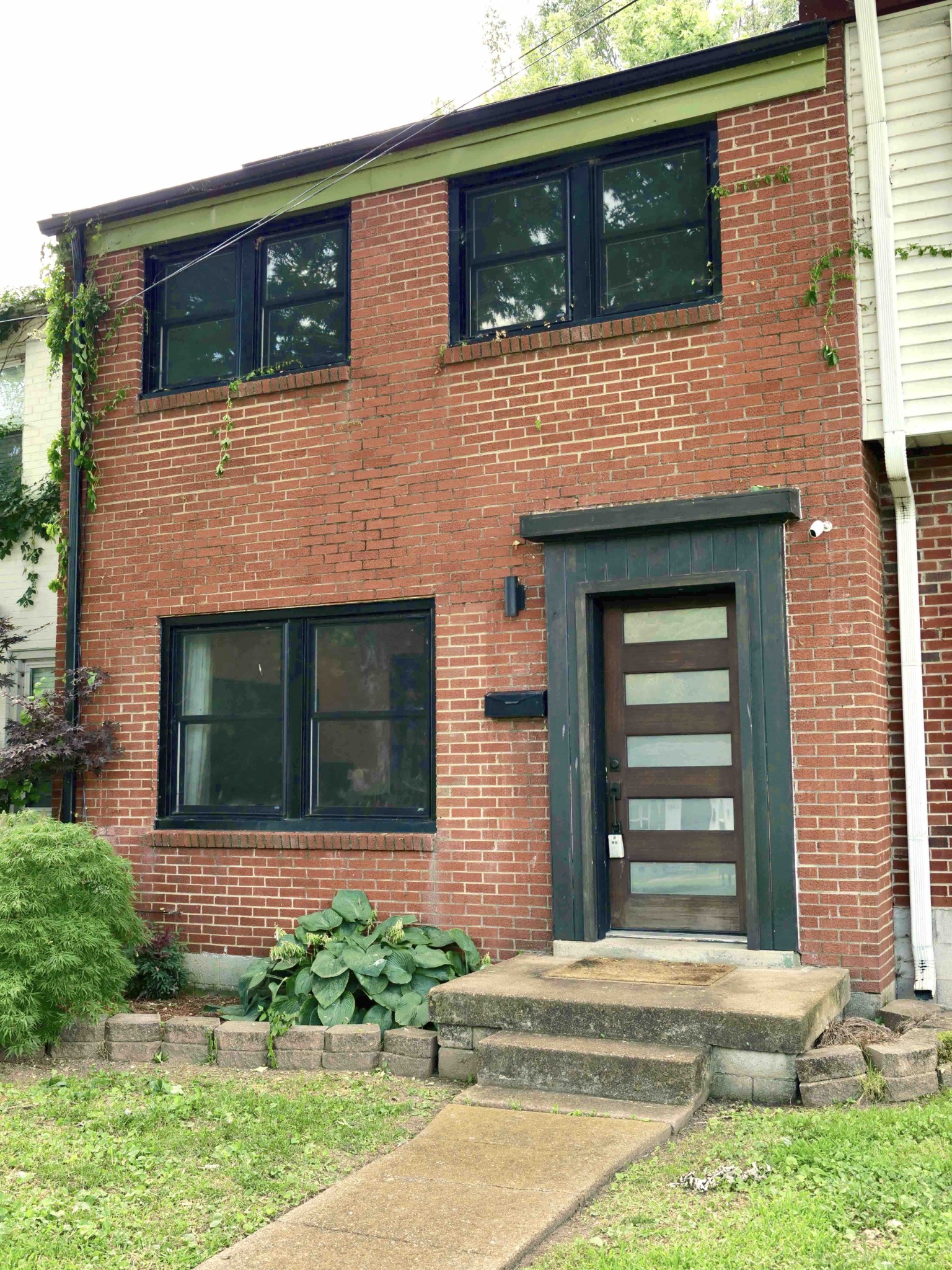 610 N 5th St