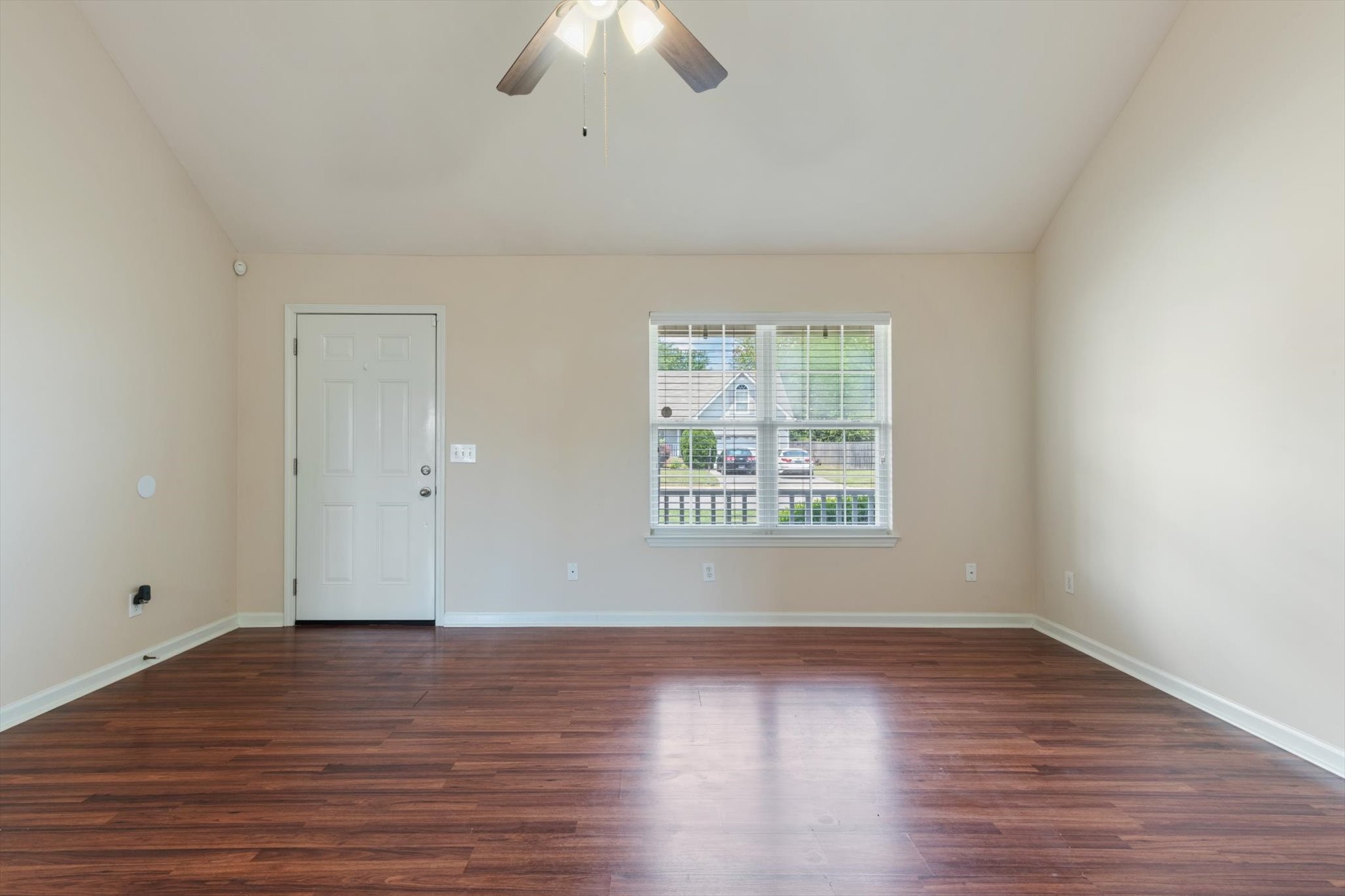 2512 Lismore Dr