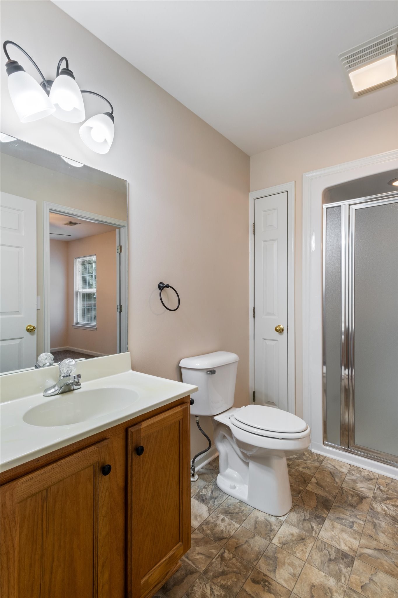 2512 Lismore Dr