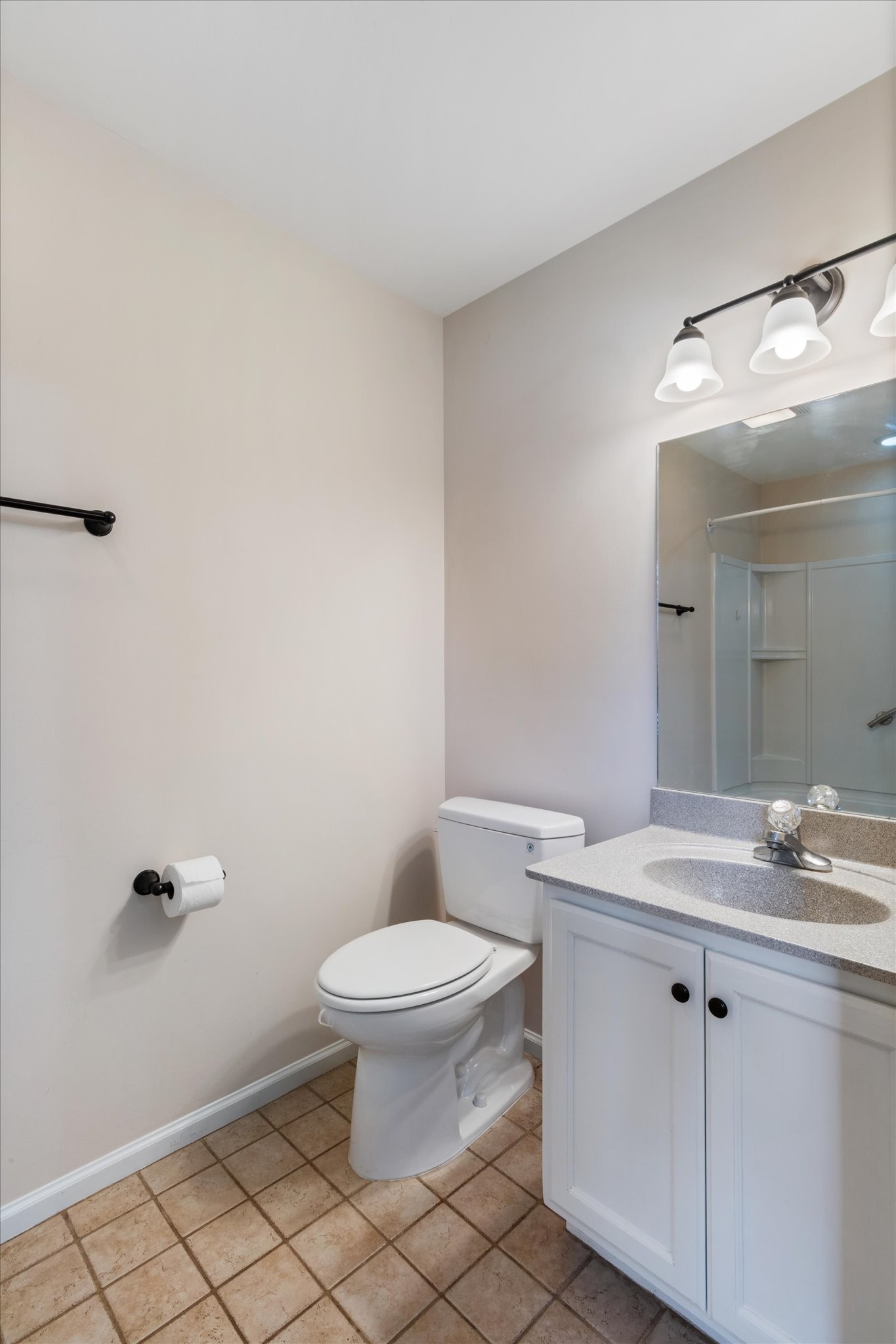 2512 Lismore Dr