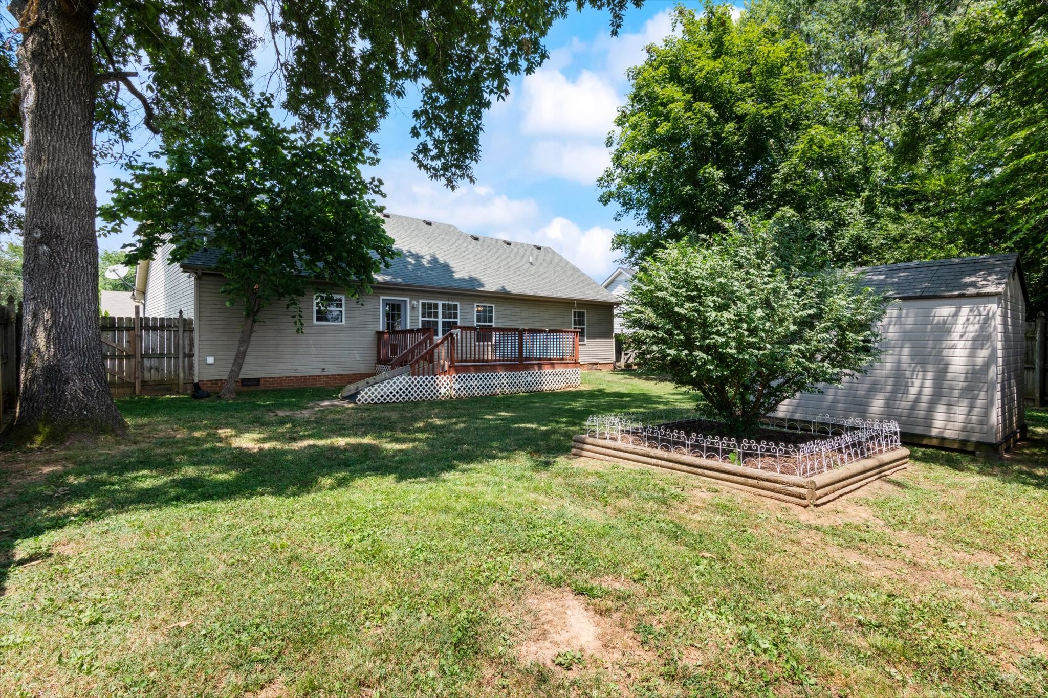 2512 Lismore Dr