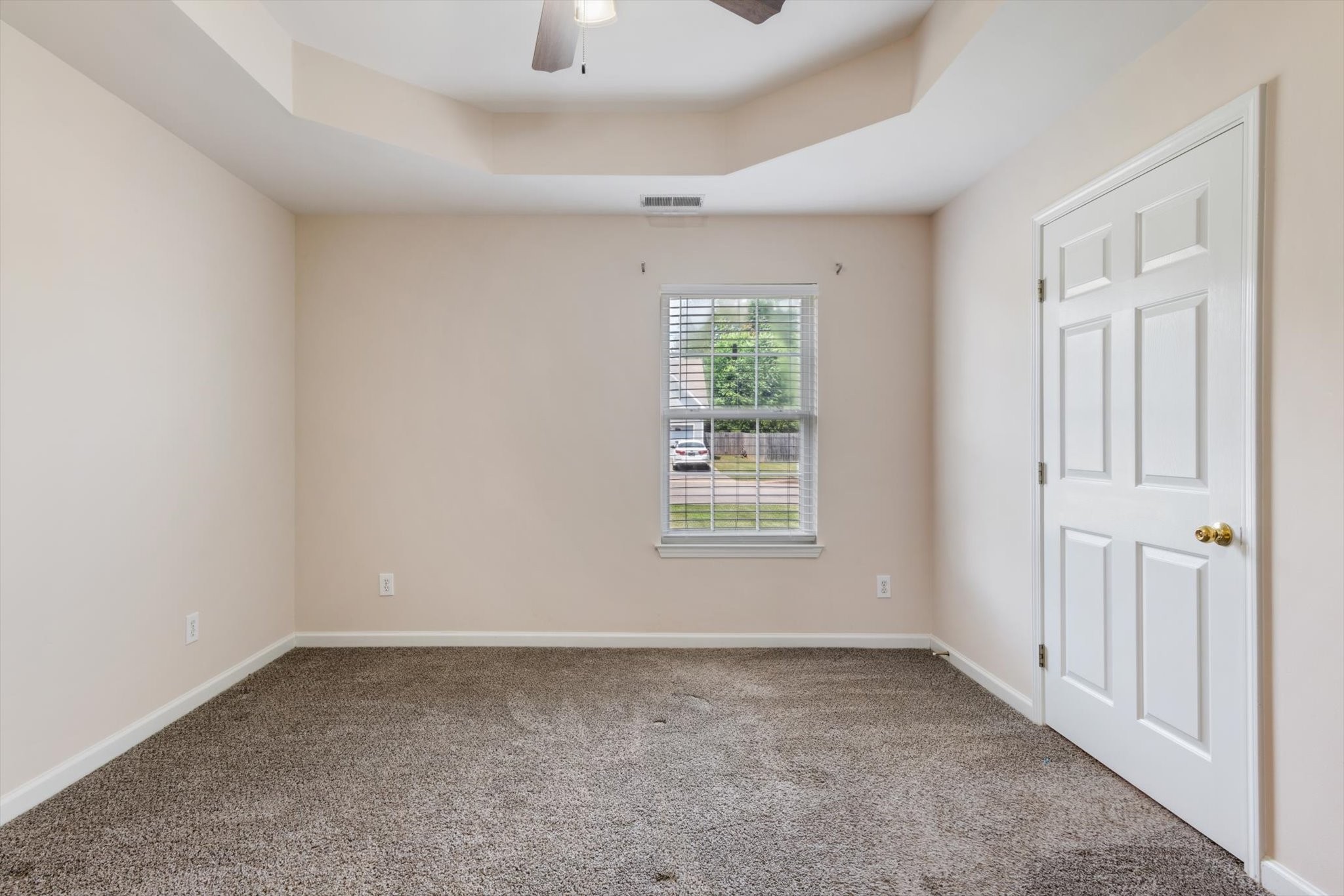 2512 Lismore Dr