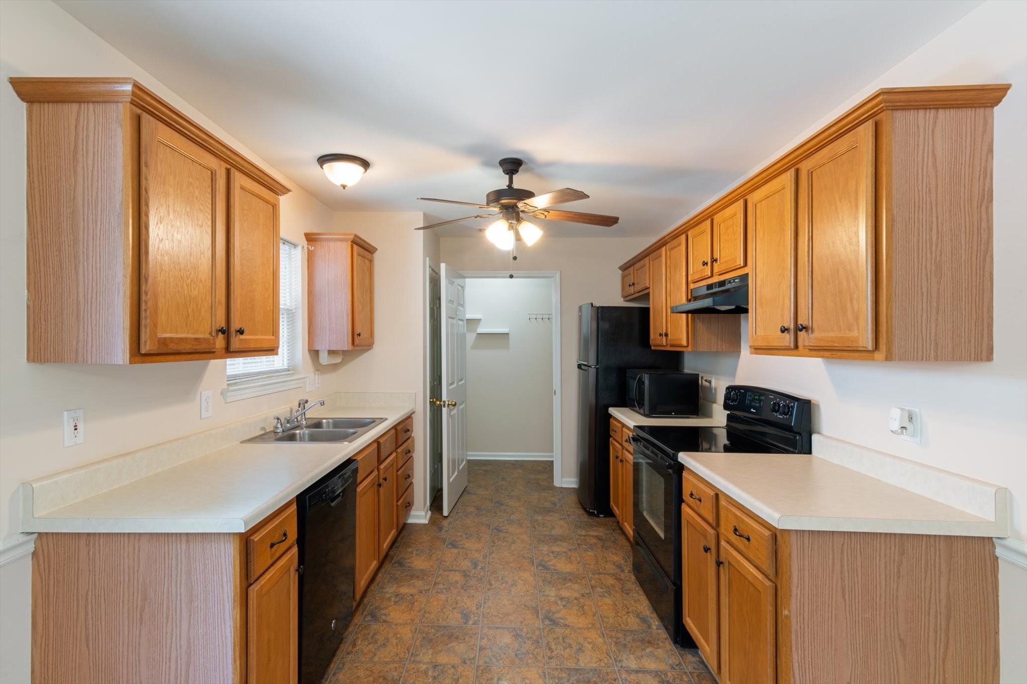 2512 Lismore Dr