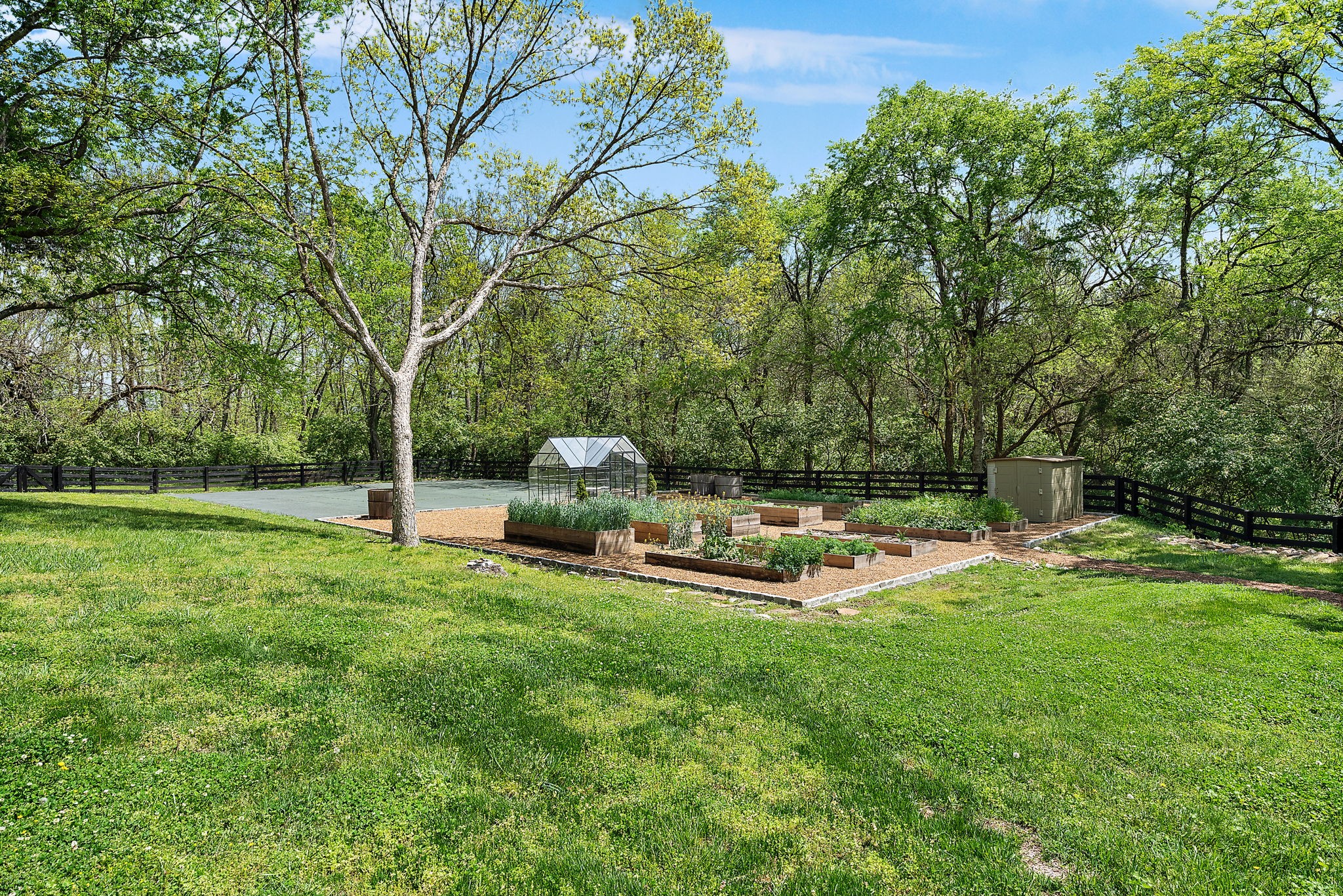 1000 Perkins Ln