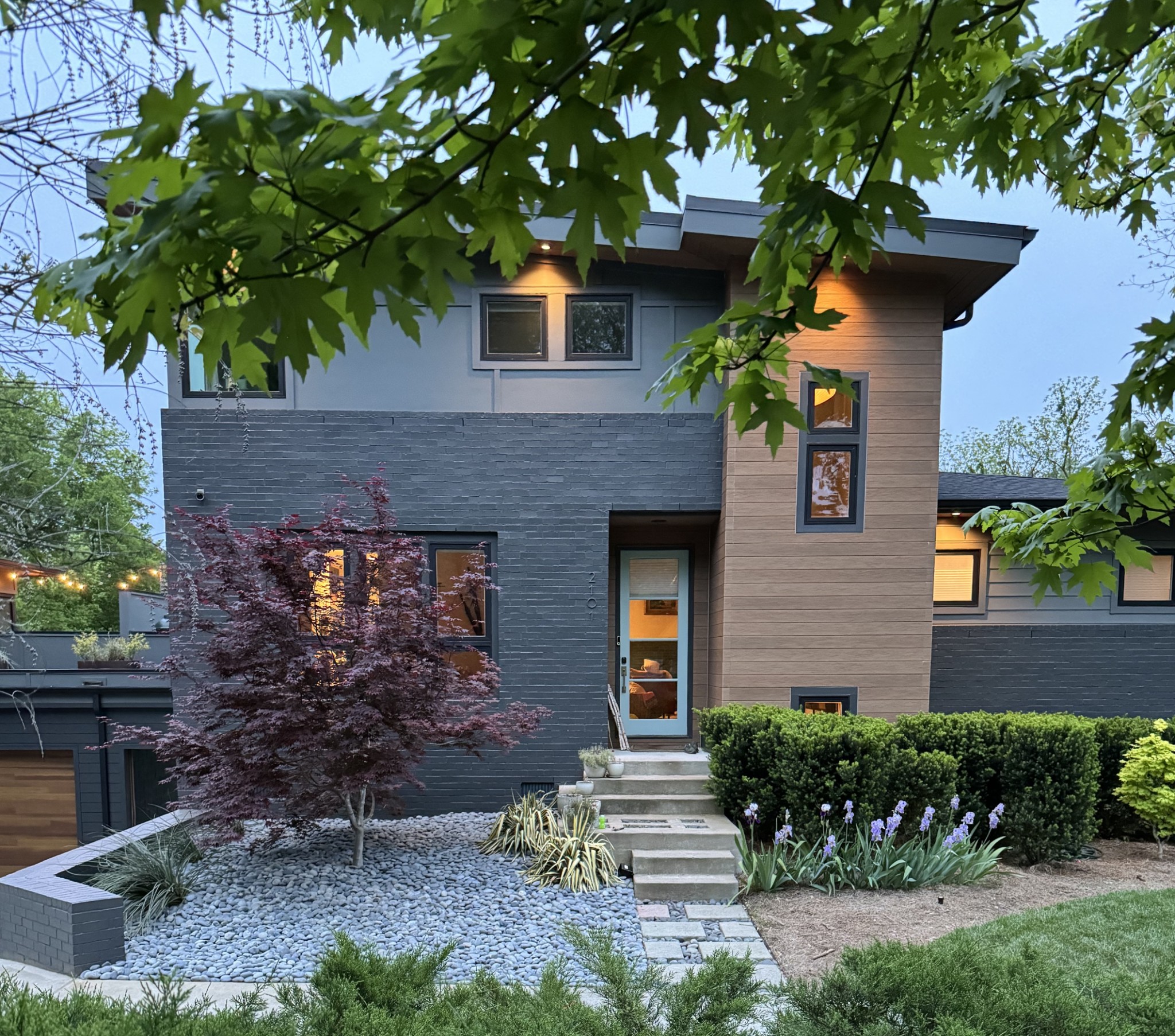 2101 Fernwood Dr