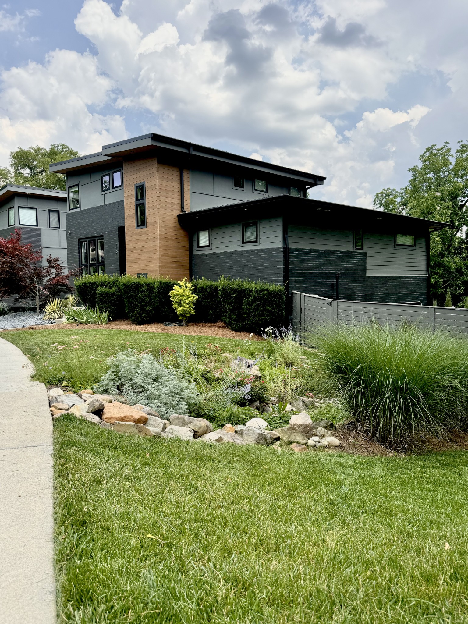 2101 Fernwood Dr