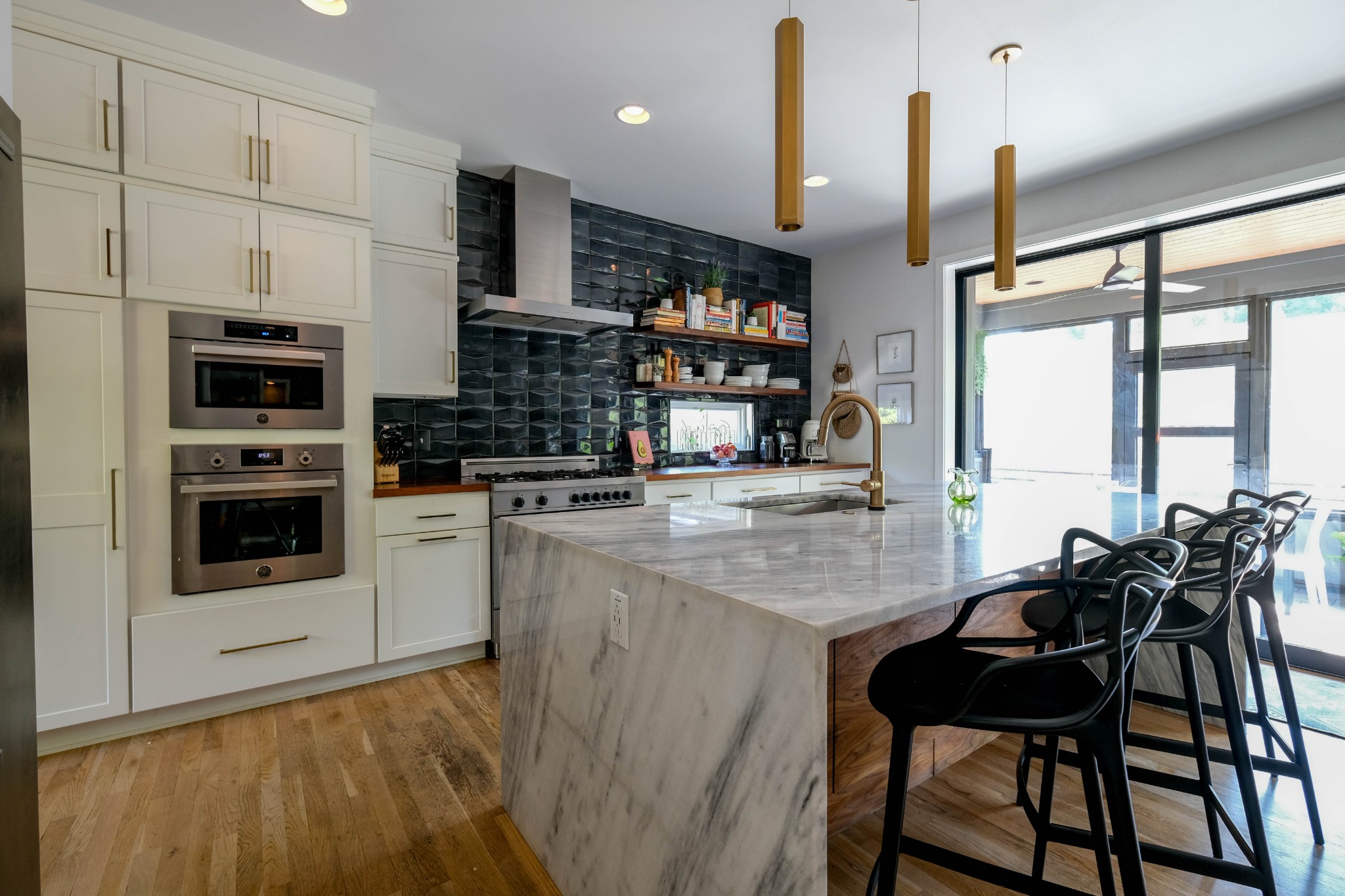 2101 Fernwood Dr