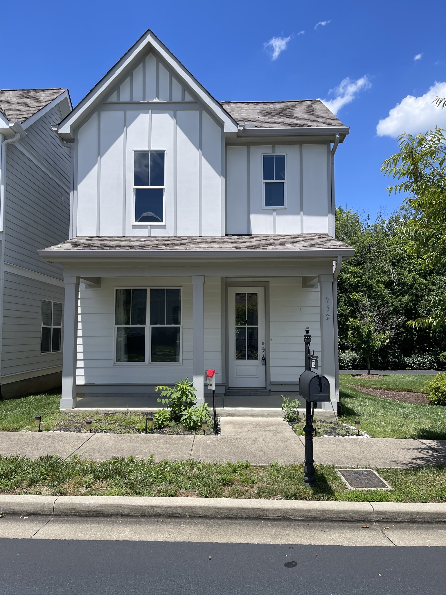 752 Cottage Park Dr
