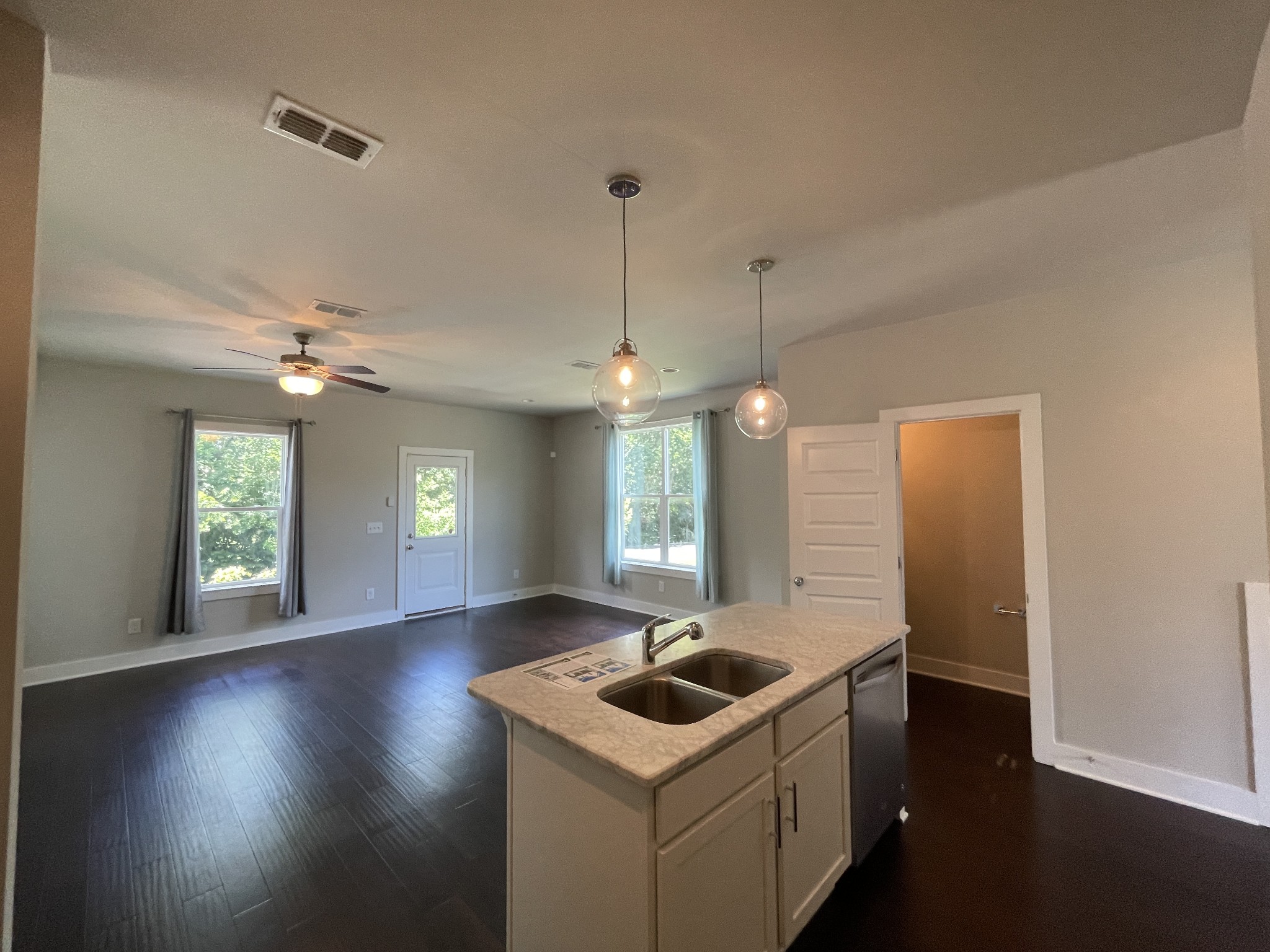 752 Cottage Park Dr