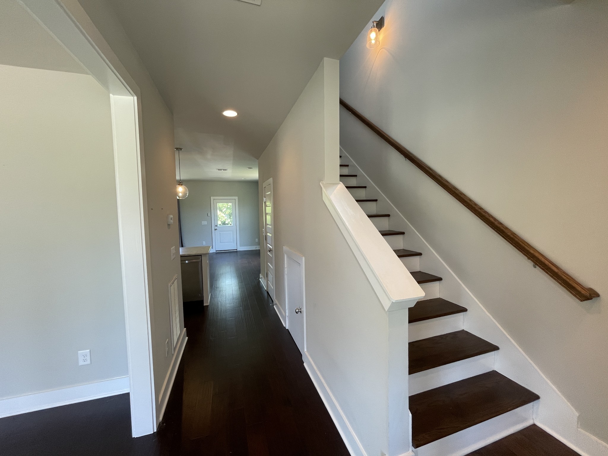752 Cottage Park Dr