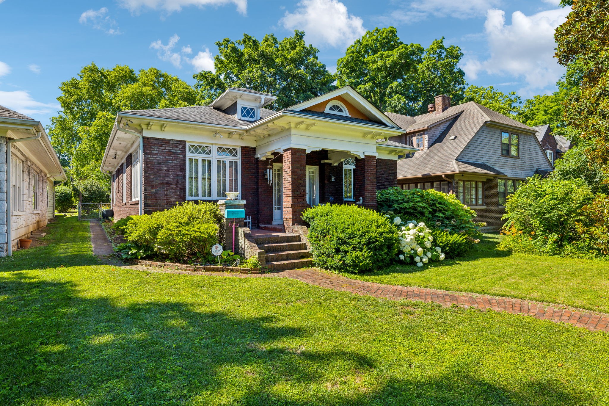 3625 Central Ave