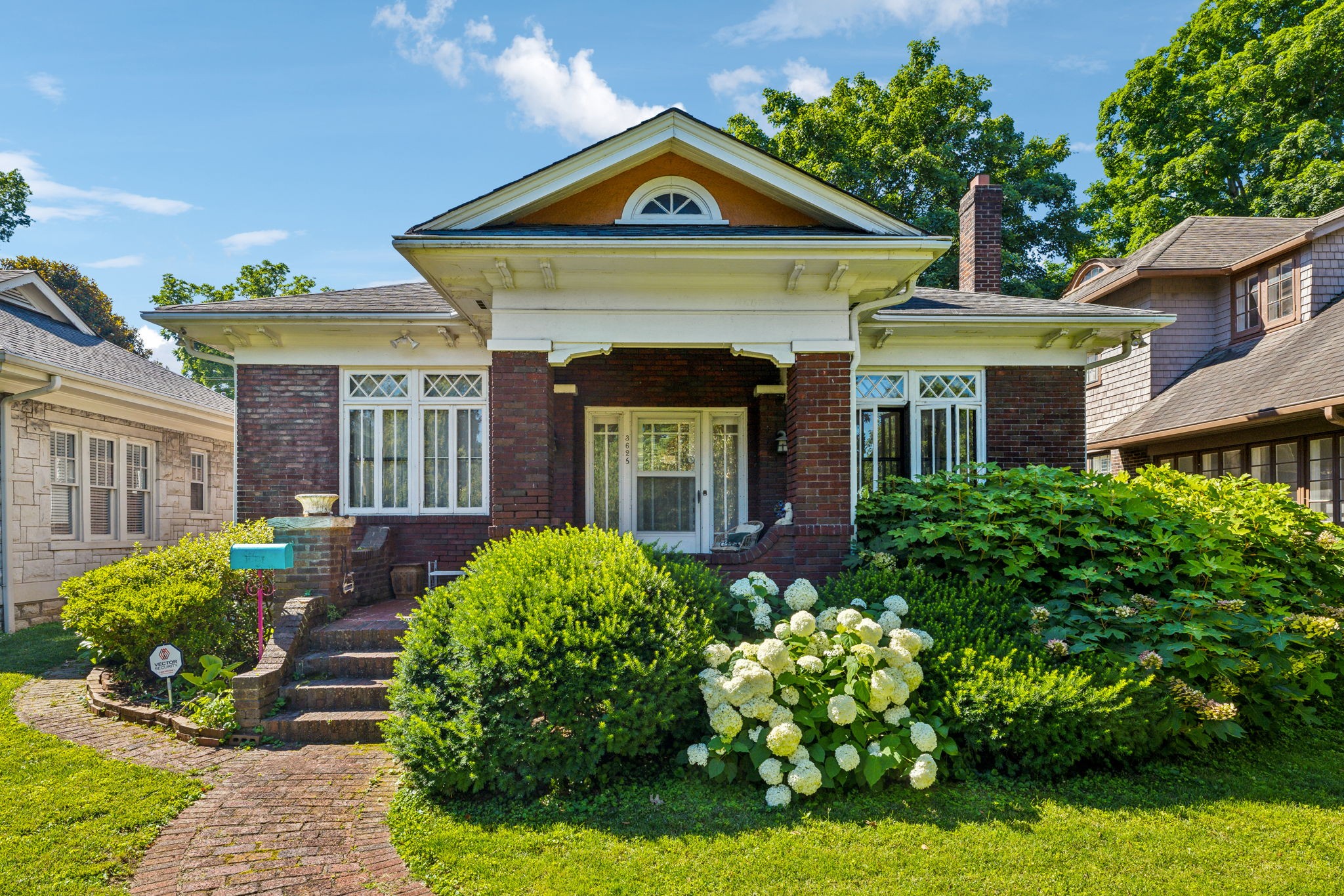 3625 Central Ave