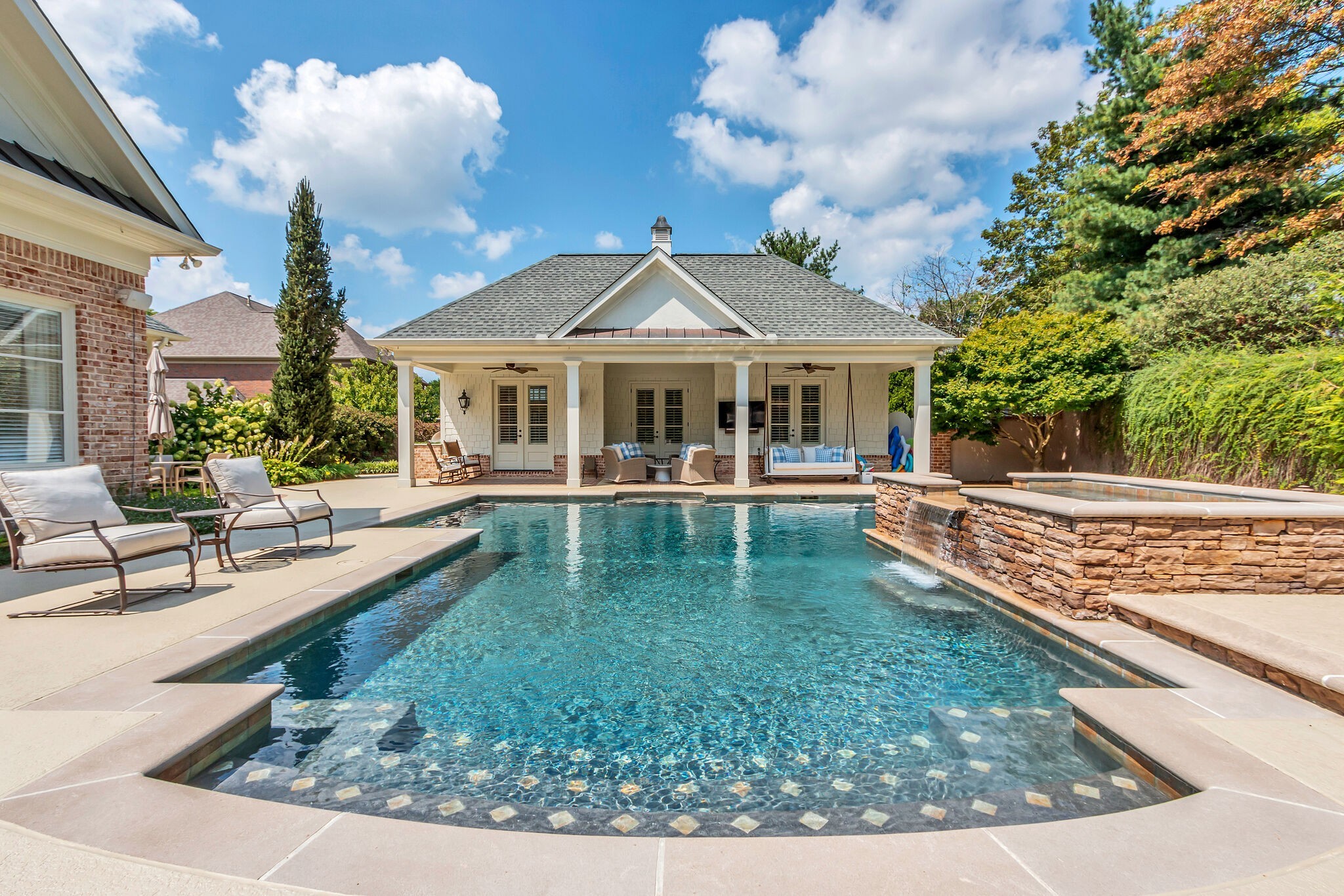812 Legends Glen Ct