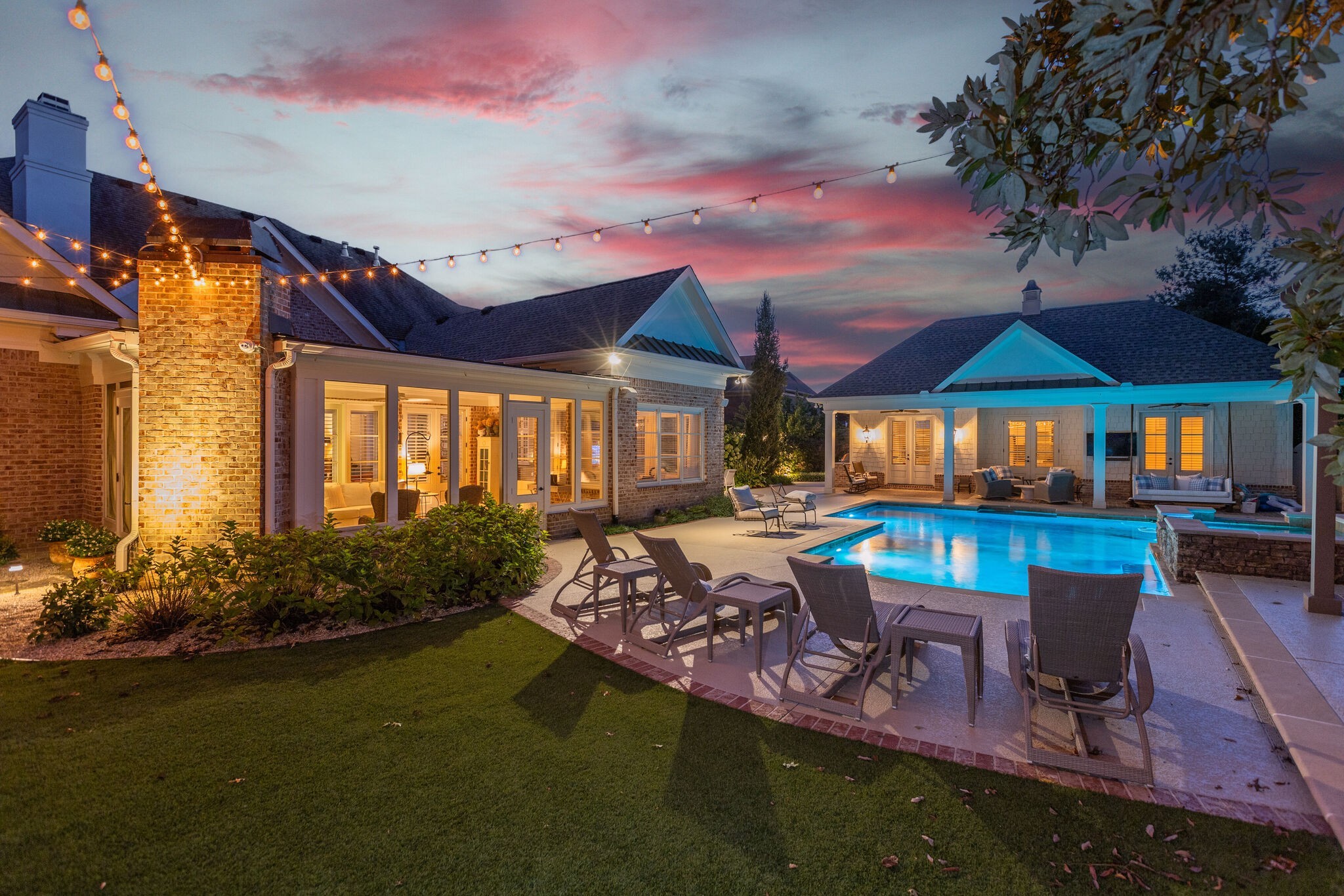 812 Legends Glen Ct