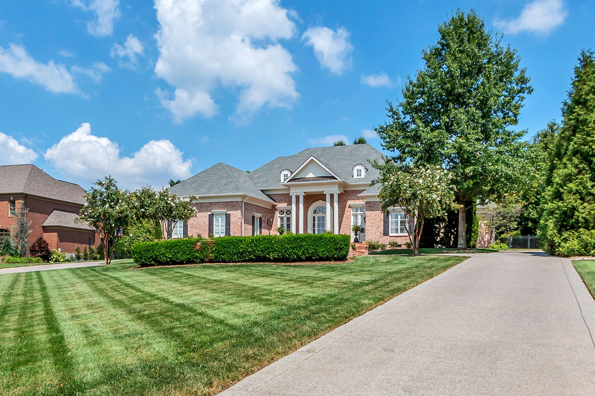 812 Legends Glen Ct
