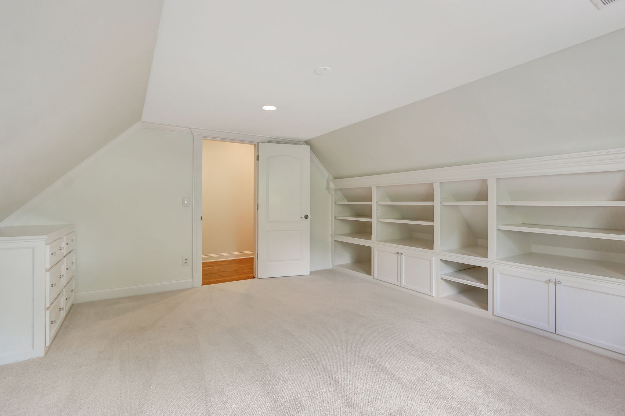 812 Legends Glen Ct