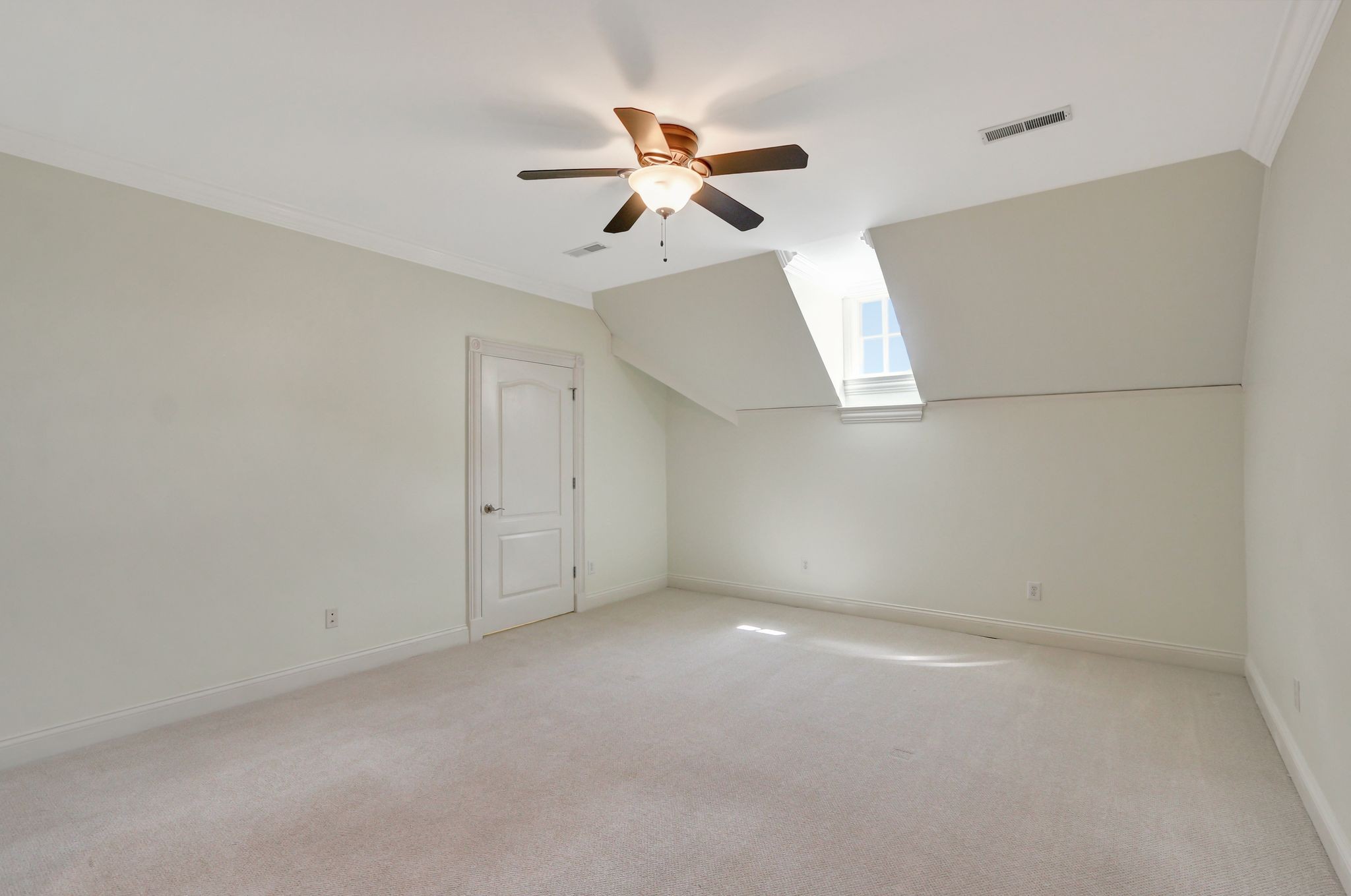 812 Legends Glen Ct