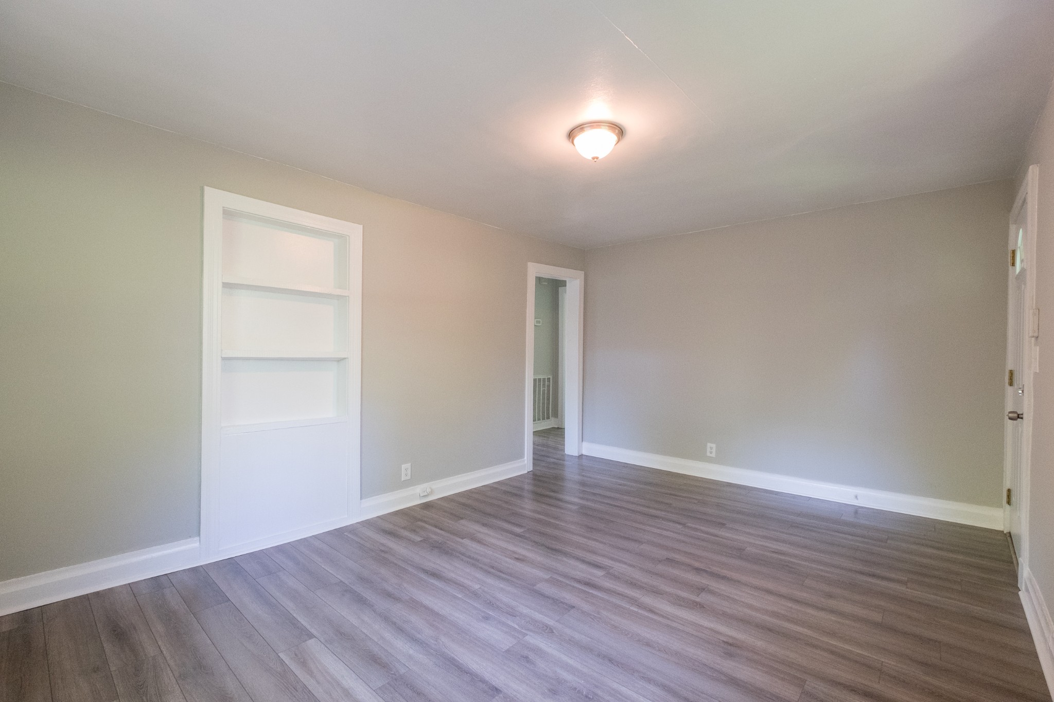 1304 Oakhurst Dr