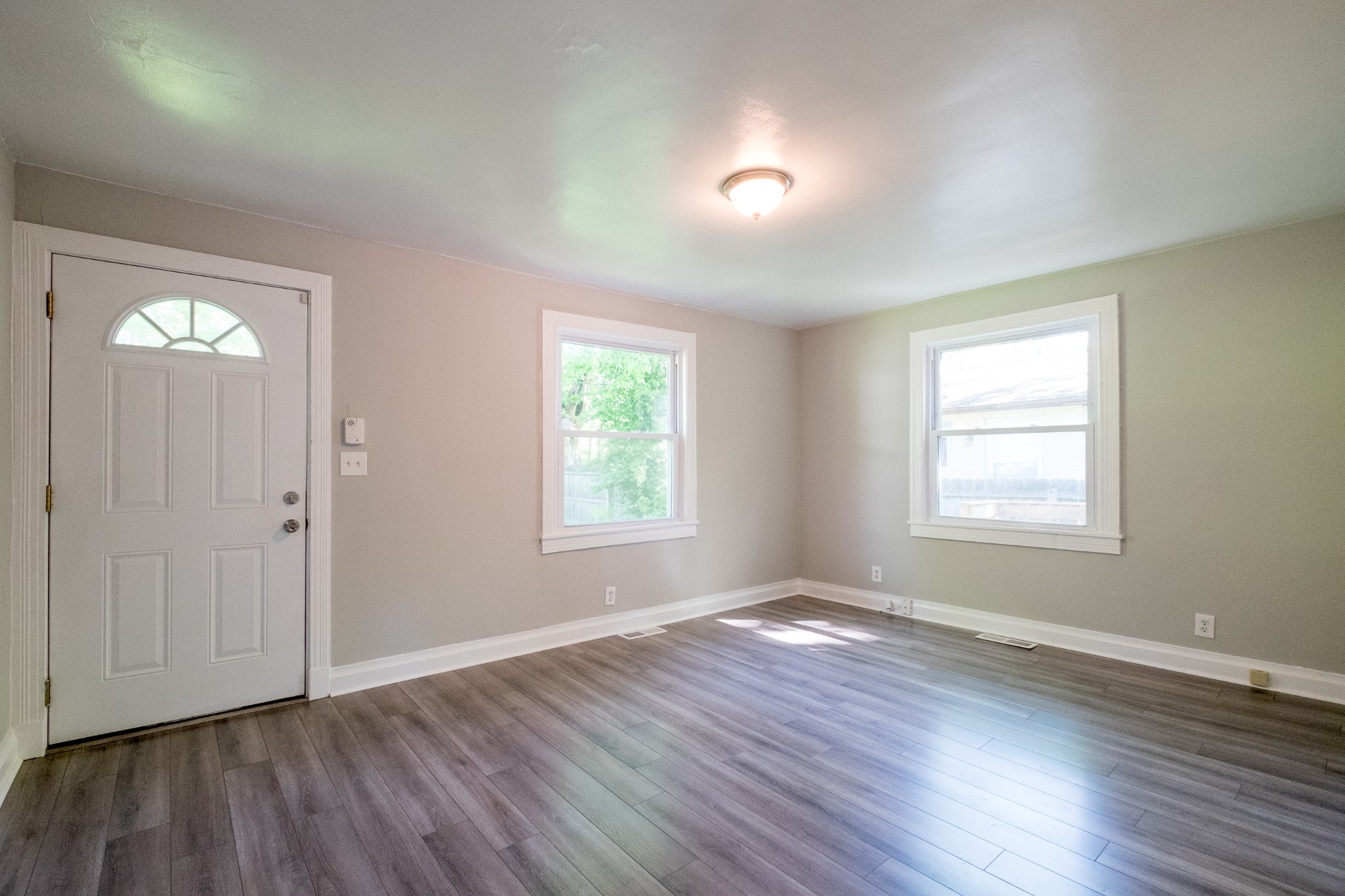 1304 Oakhurst Dr