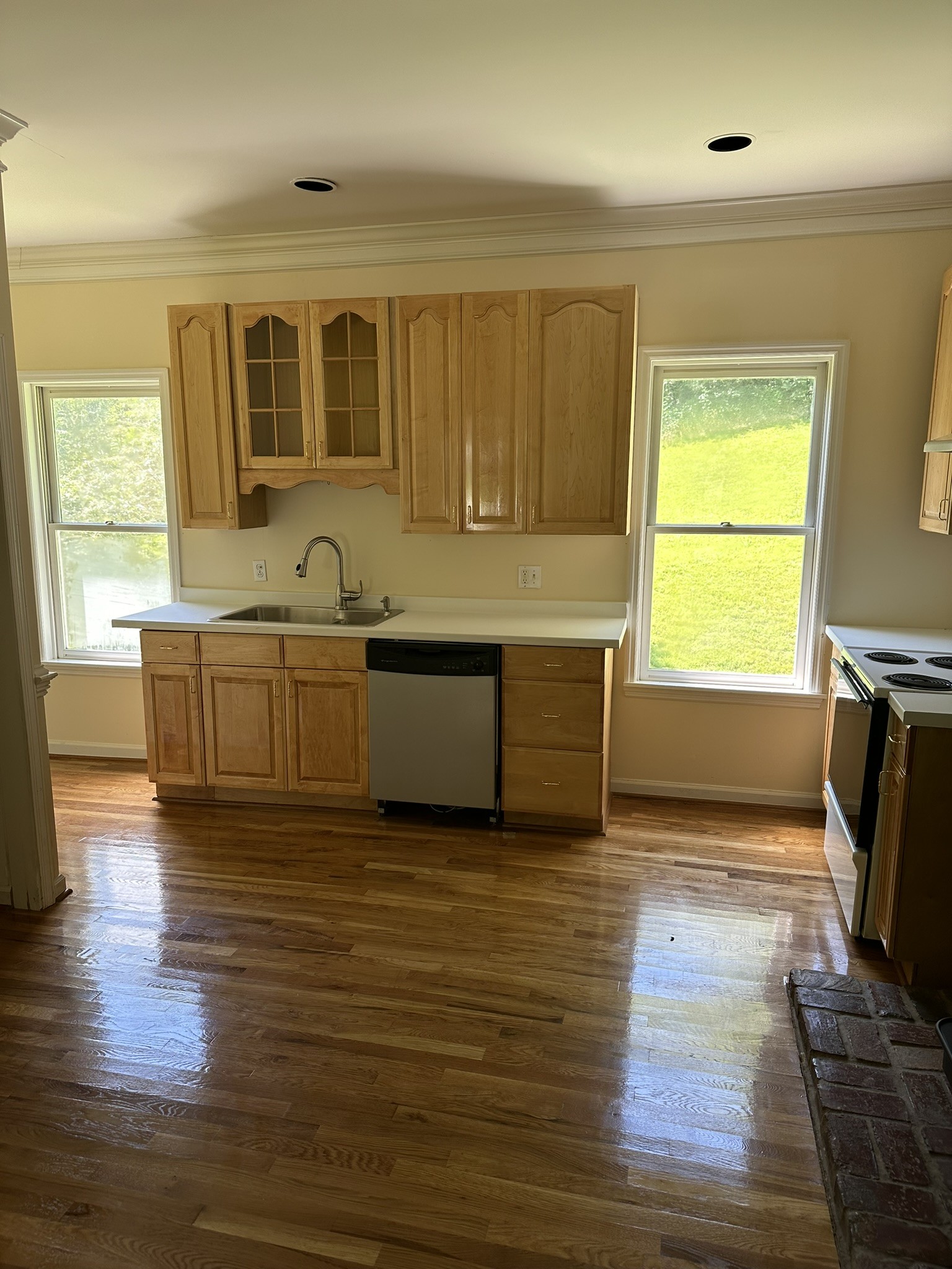 7433 River Road Pike