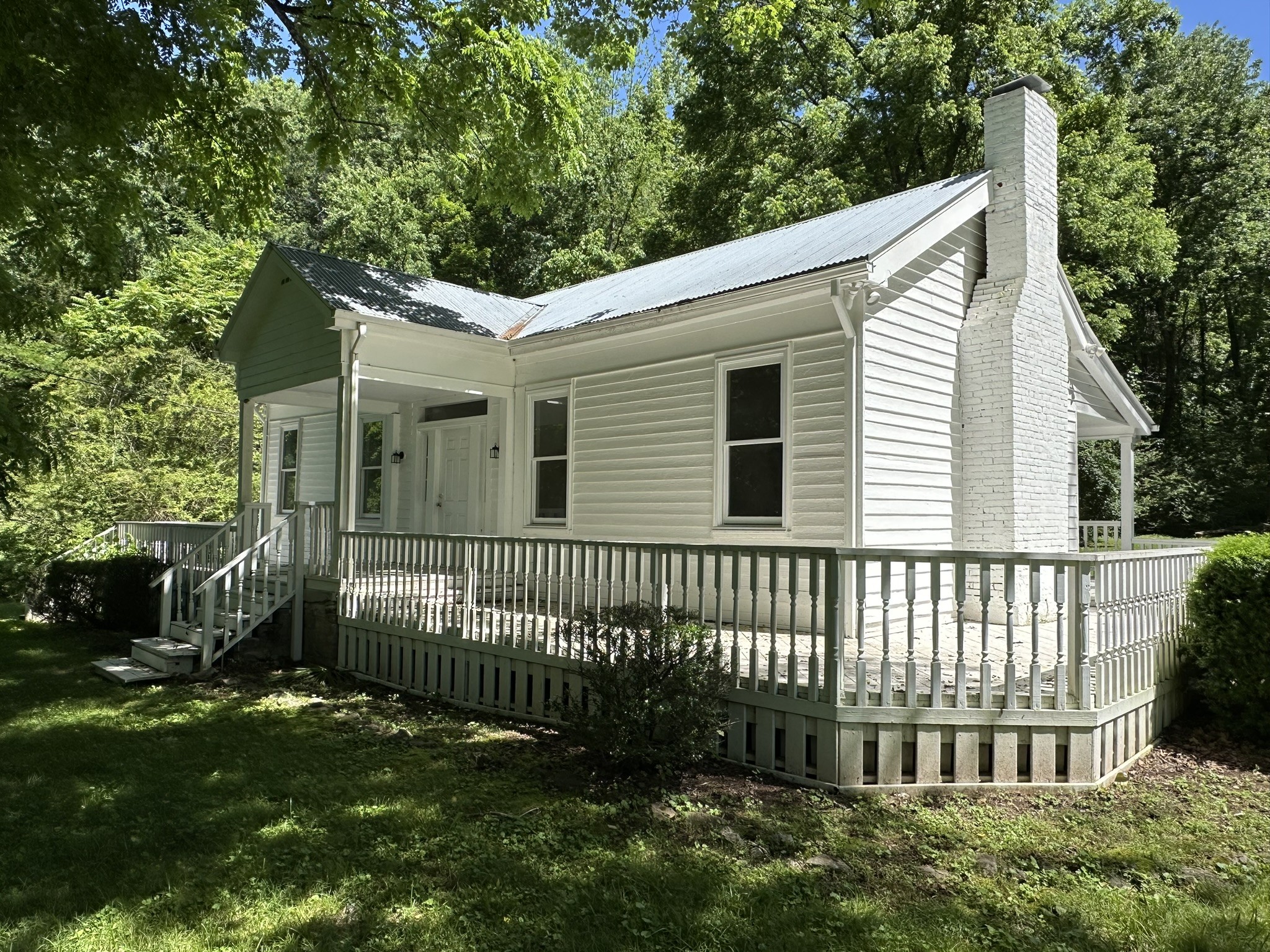 7433 River Road Pike