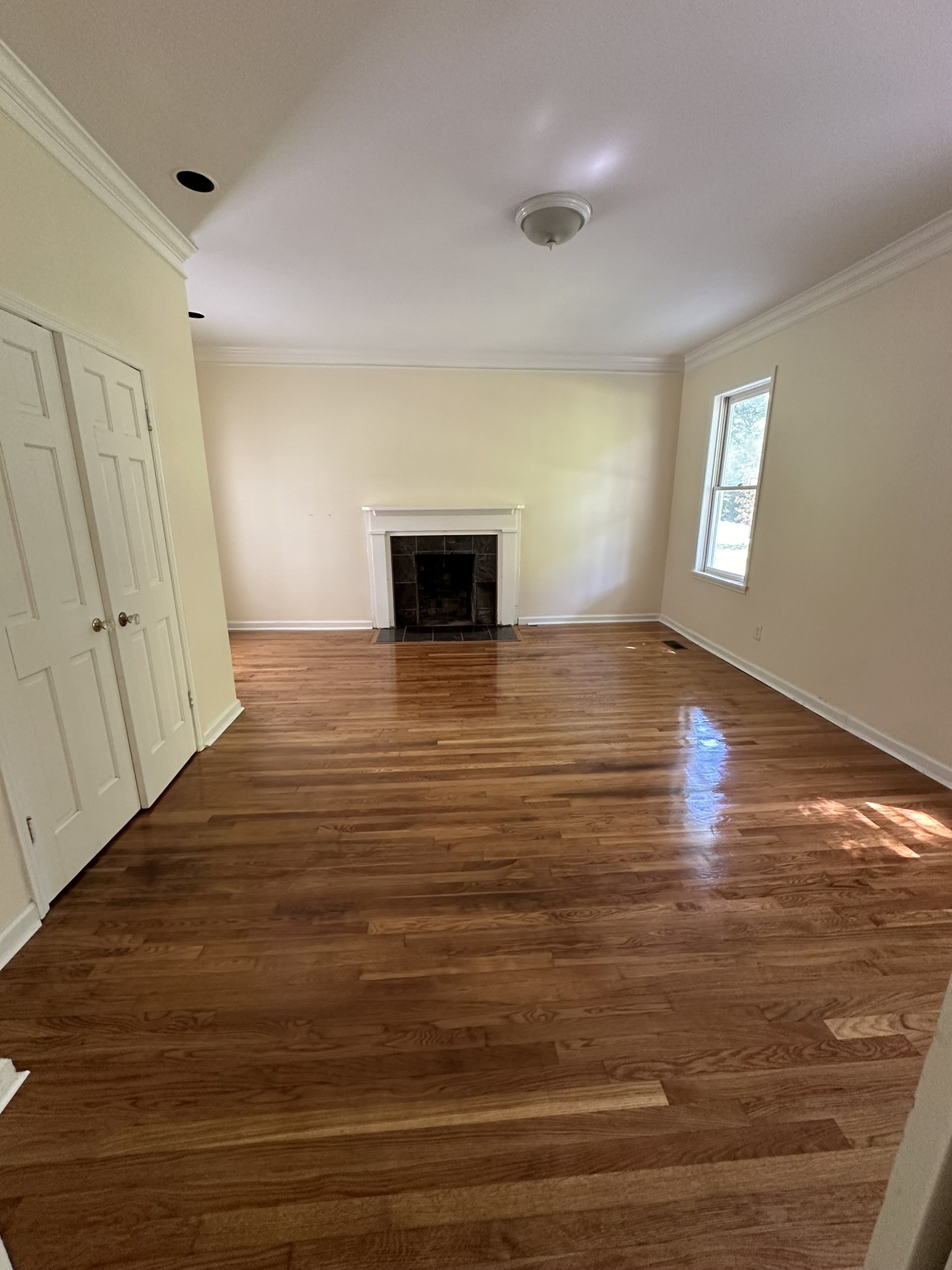 7433 River Road Pike