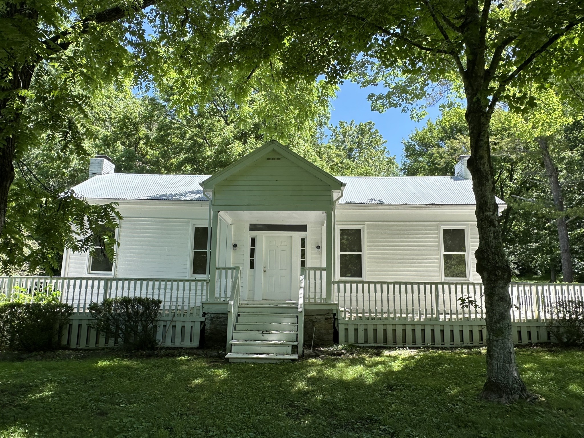 7433 River Road Pike