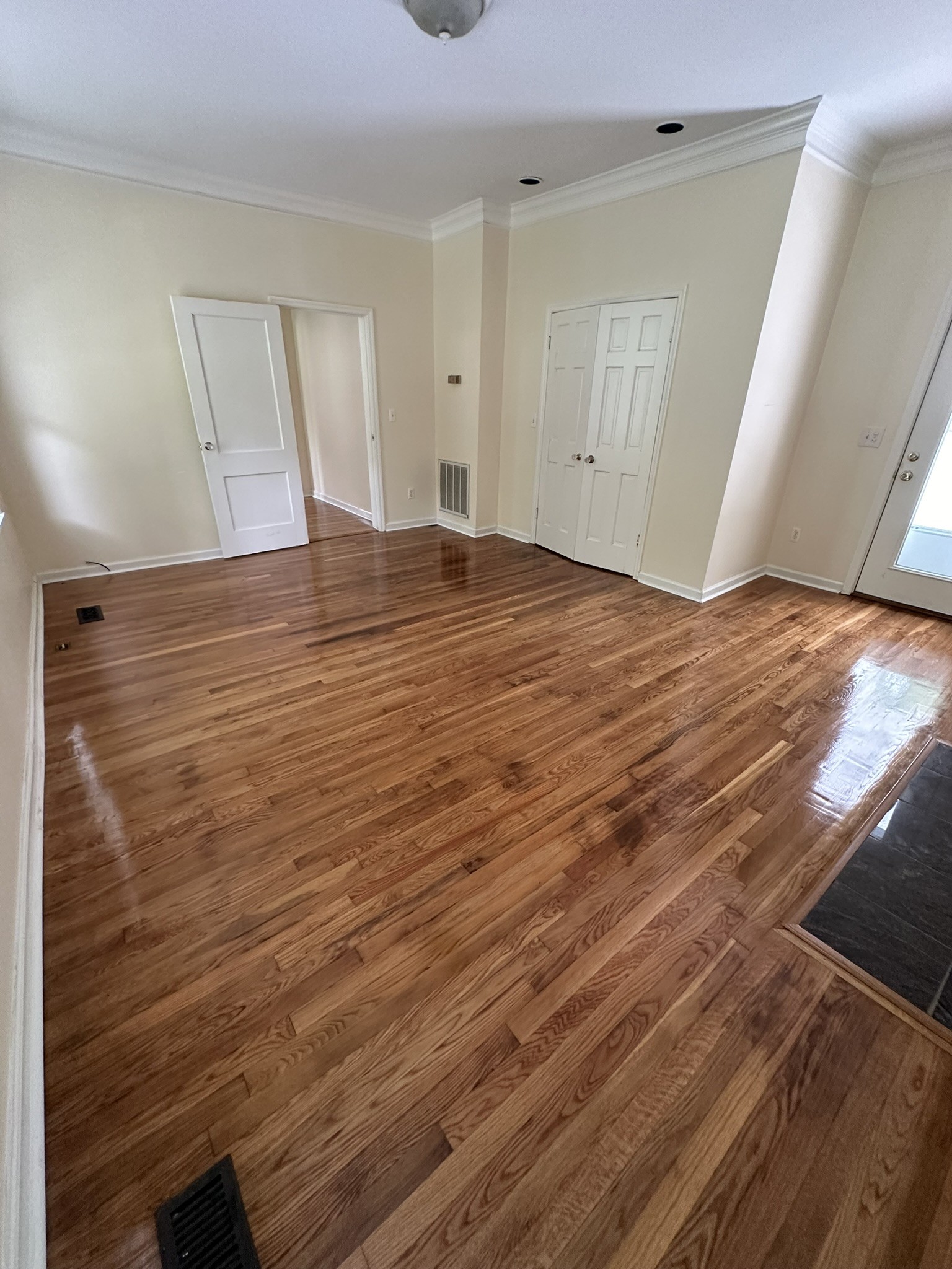 7433 River Road Pike