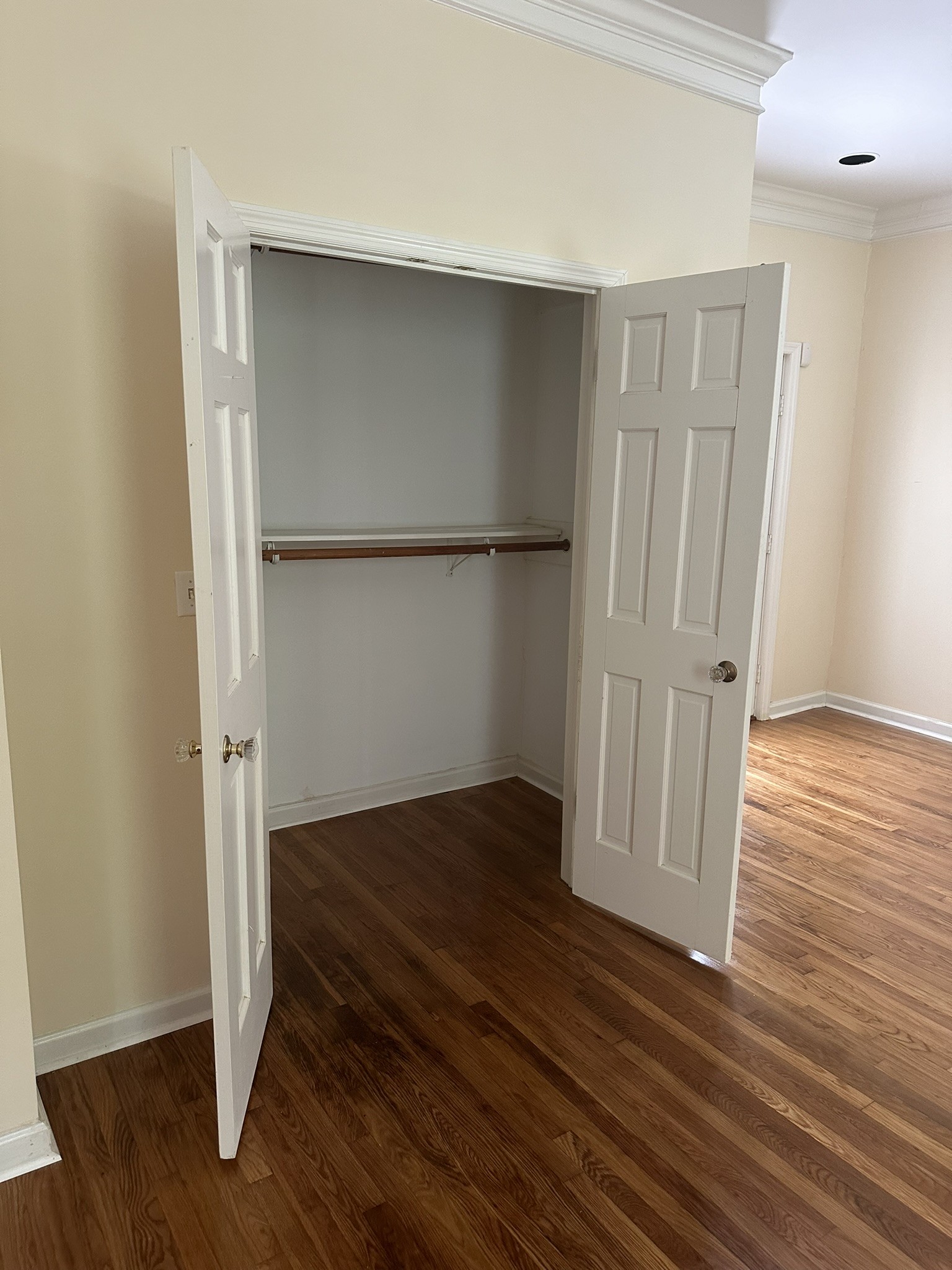 7433 River Road Pike