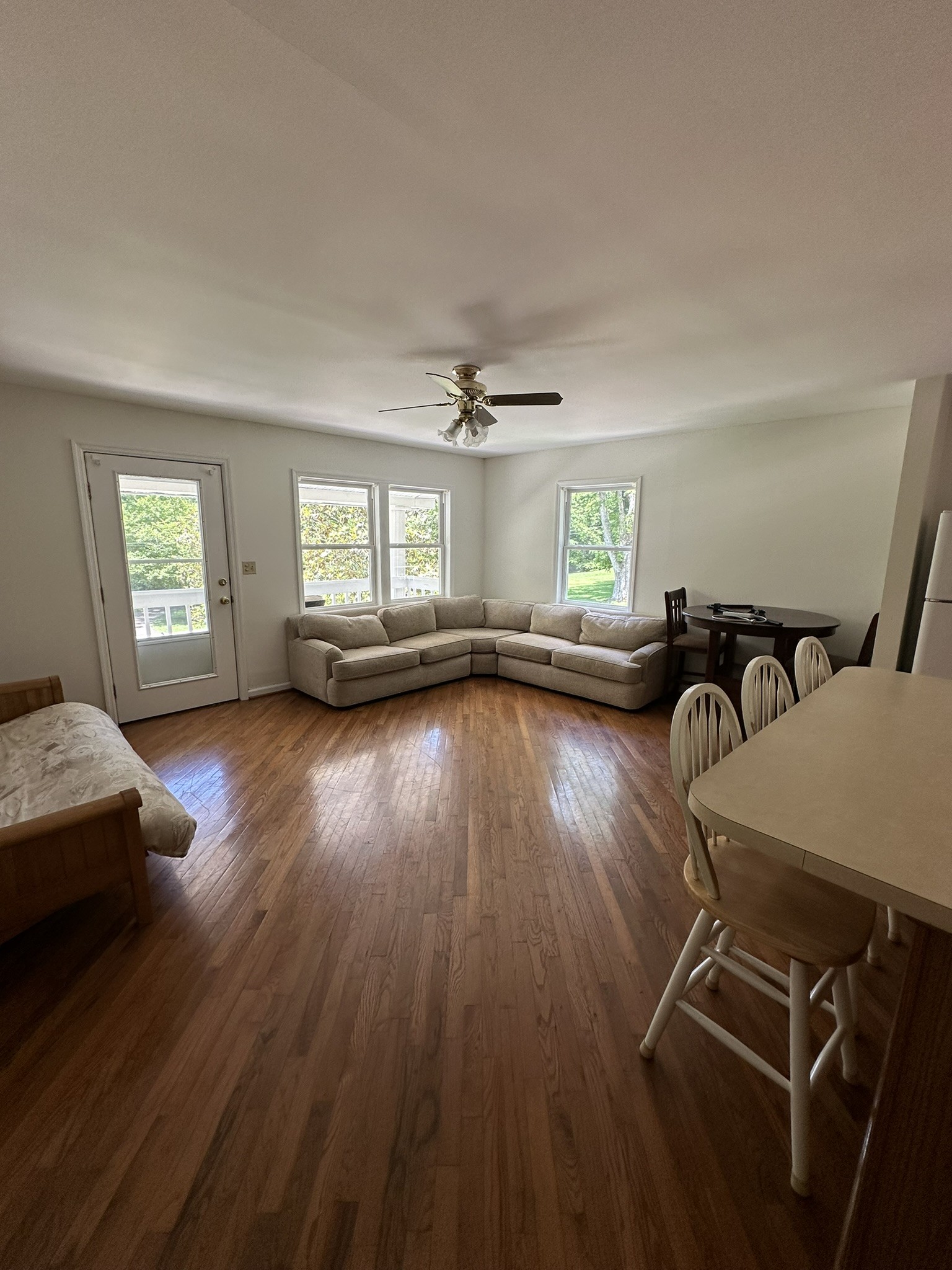 7431 River Road Pike