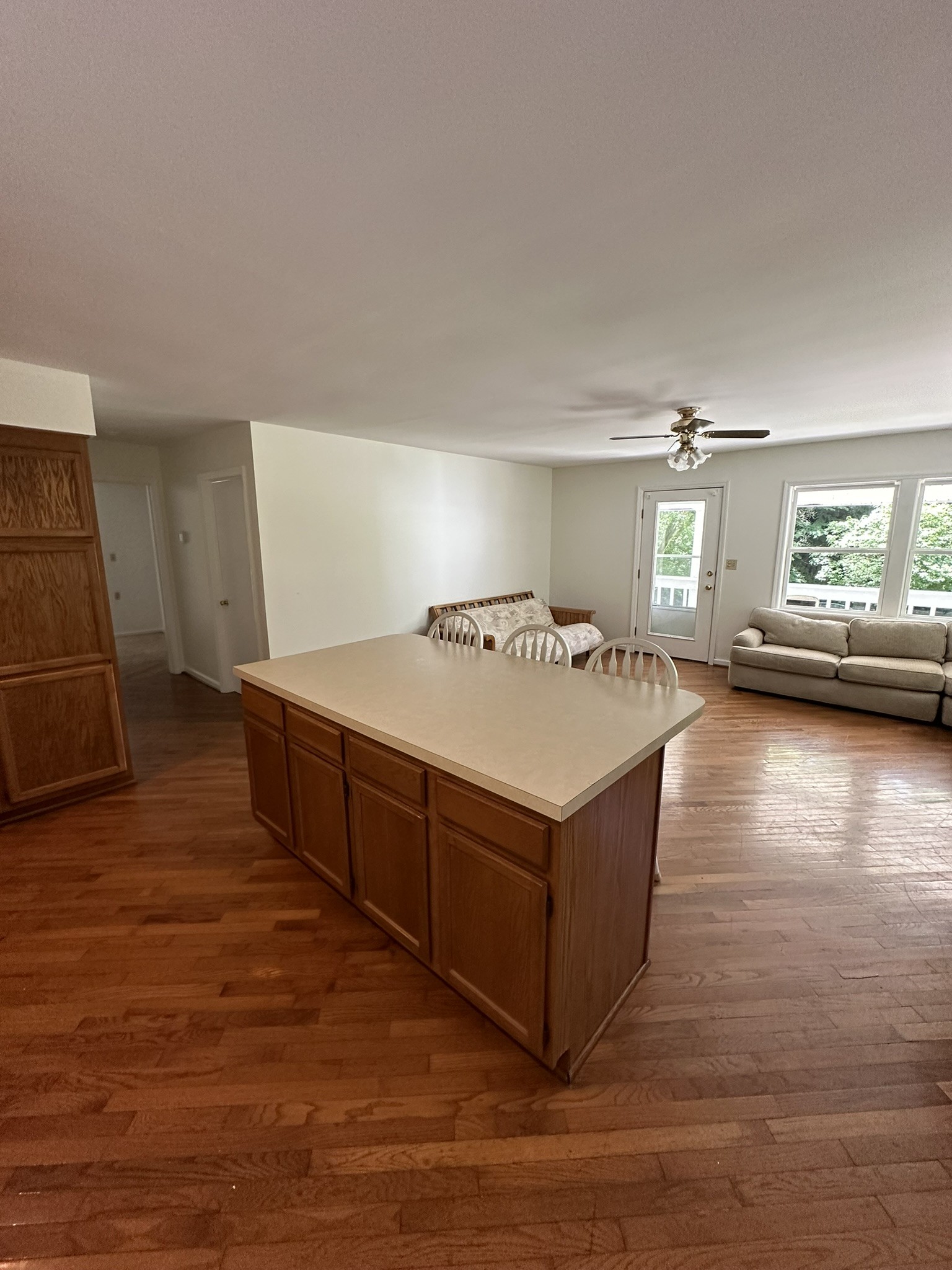 7431 River Road Pike