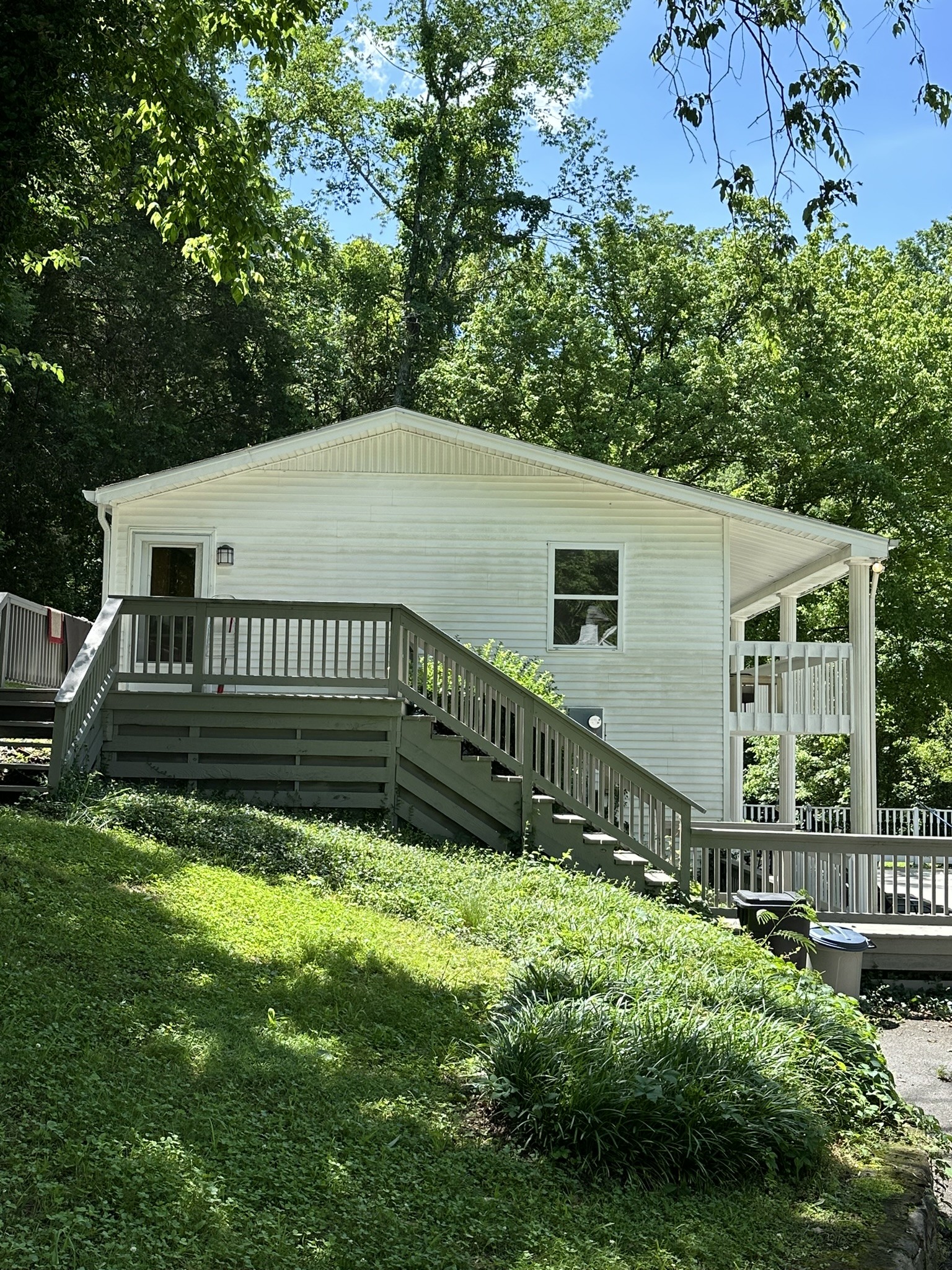 7431 River Road Pike