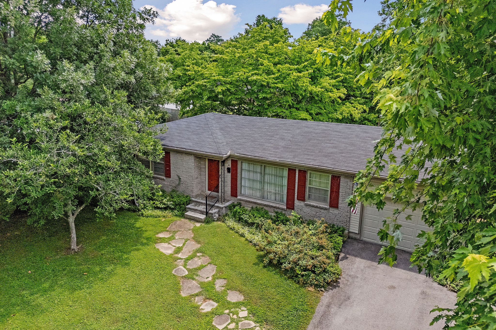 605 Westwood Drive