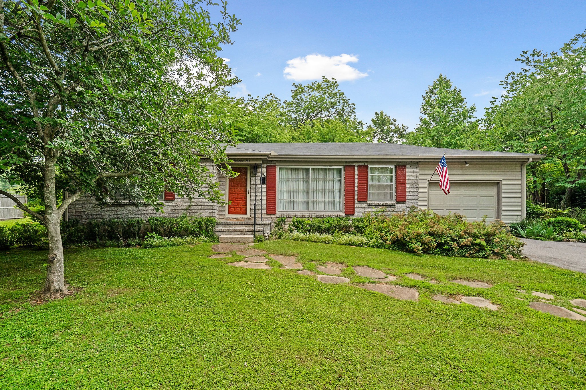 605 Westwood Drive