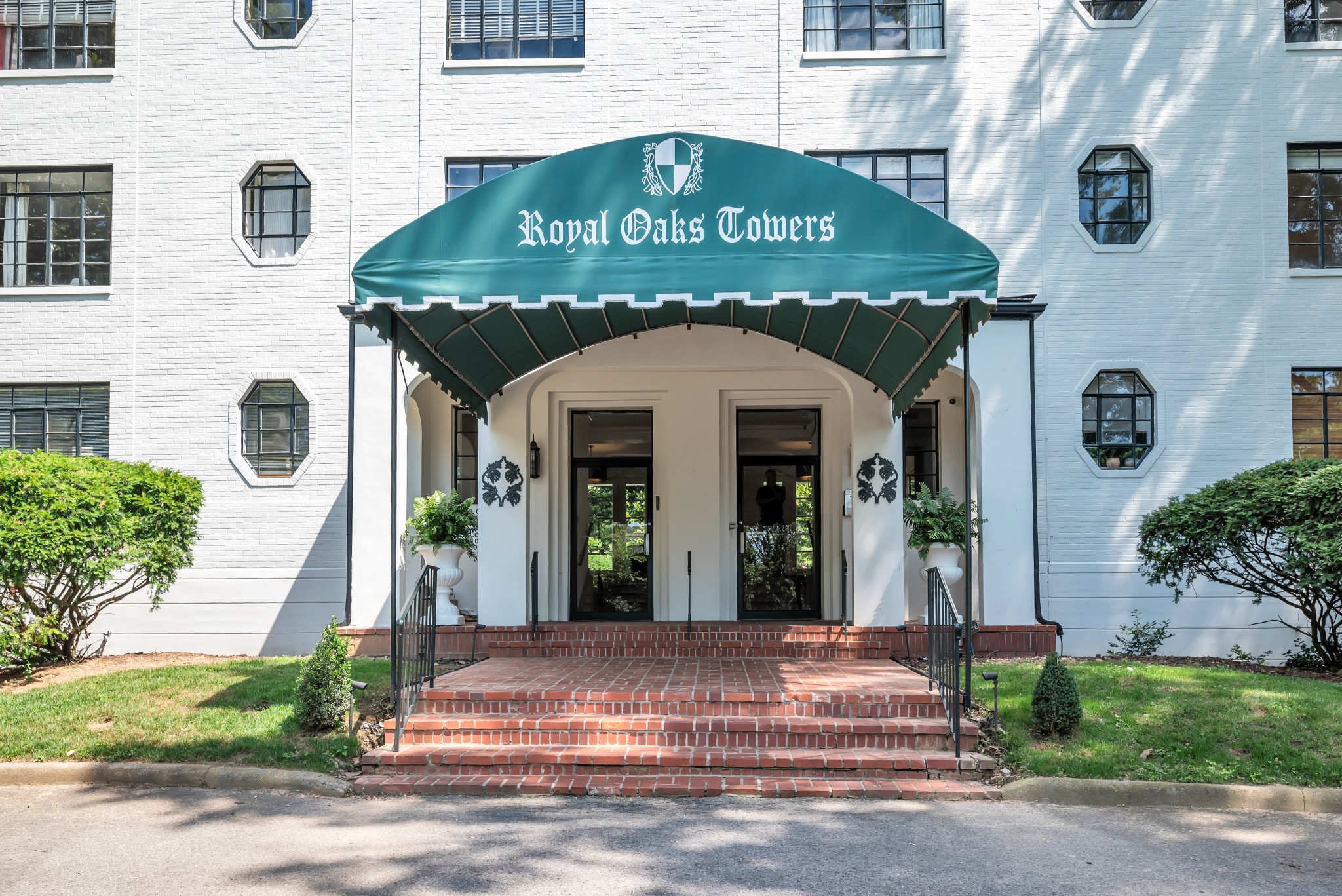 4505 Harding Pike Unit: 52W