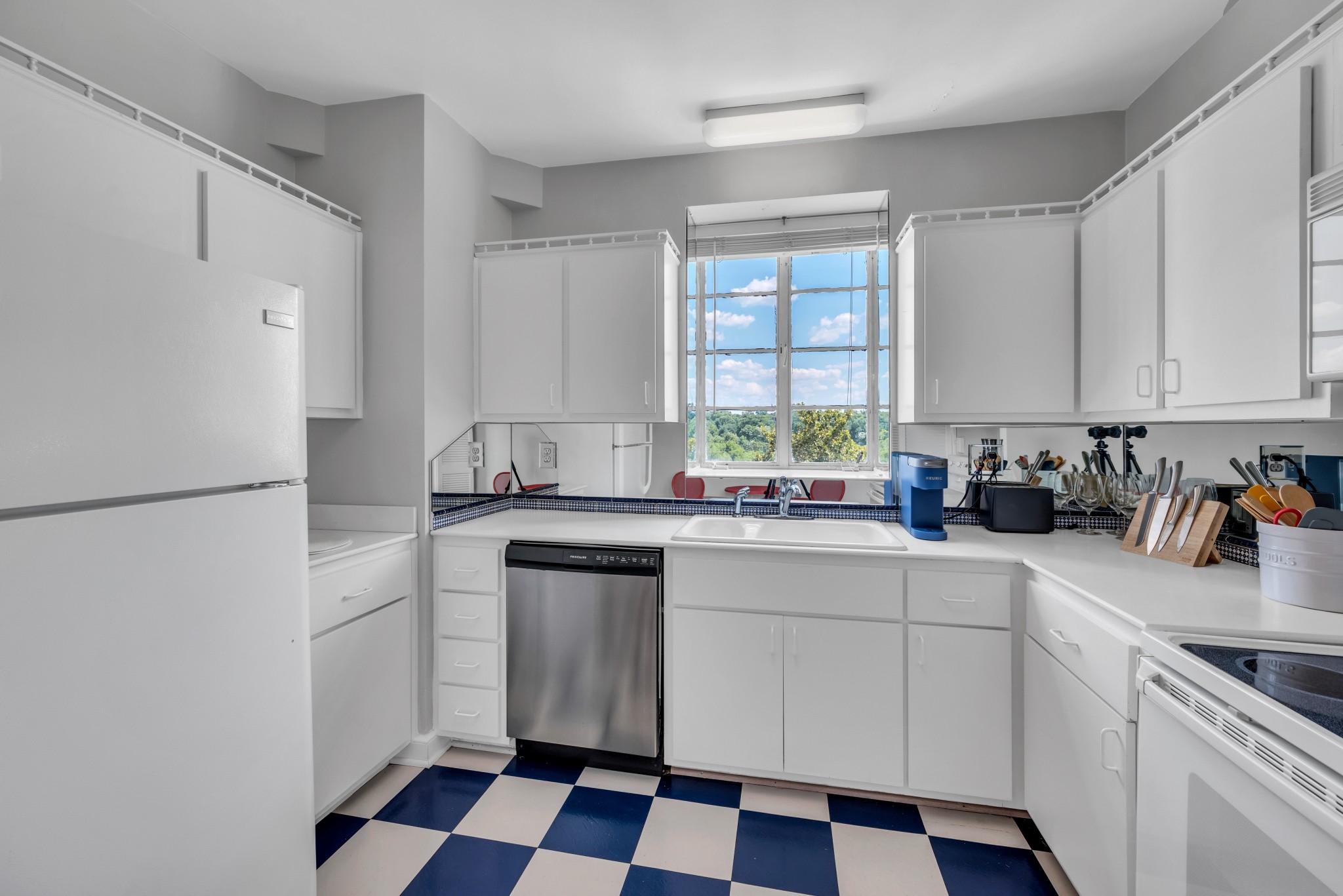 4505 Harding Pike Unit: 52W