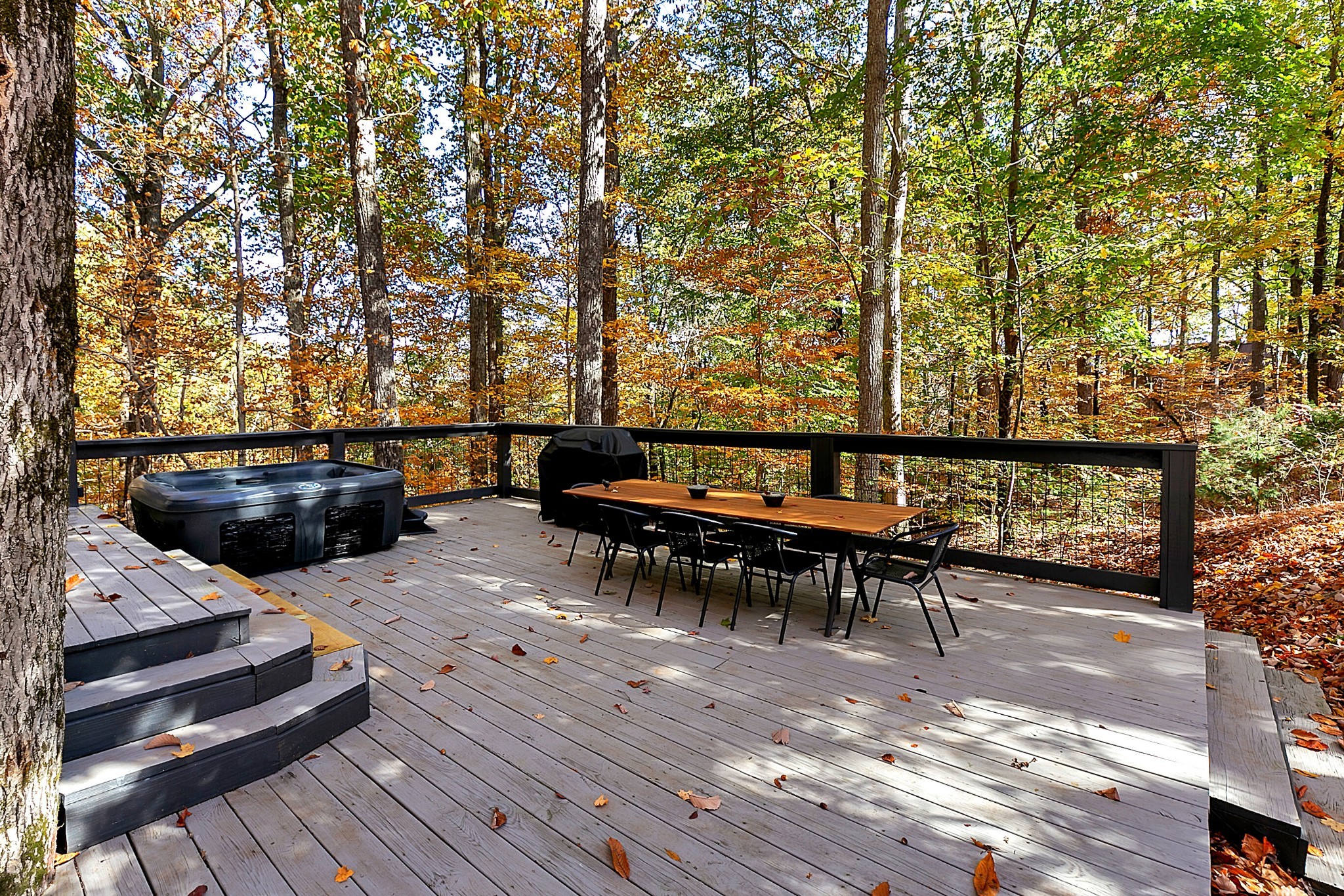 300 Lakeview Cir