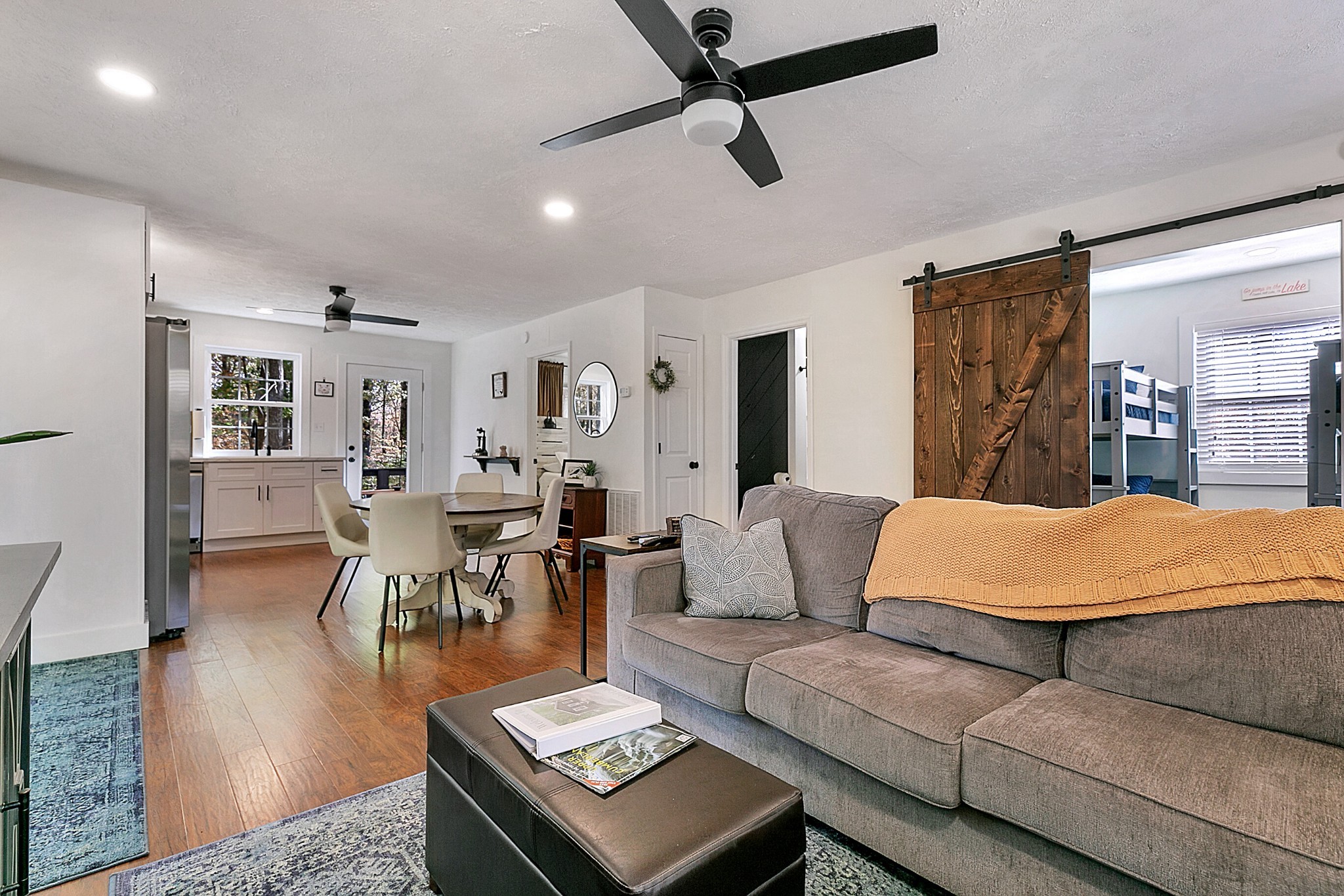 300 Lakeview Cir