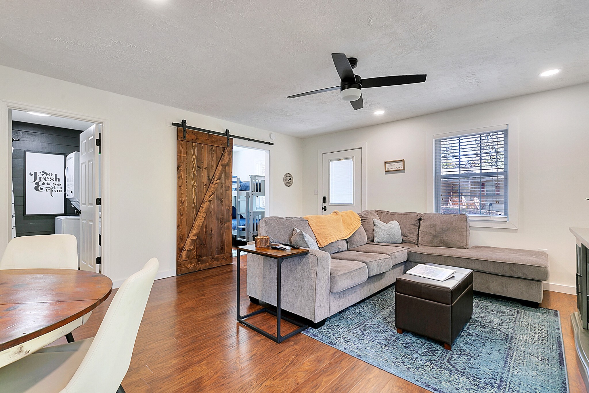 300 Lakeview Cir