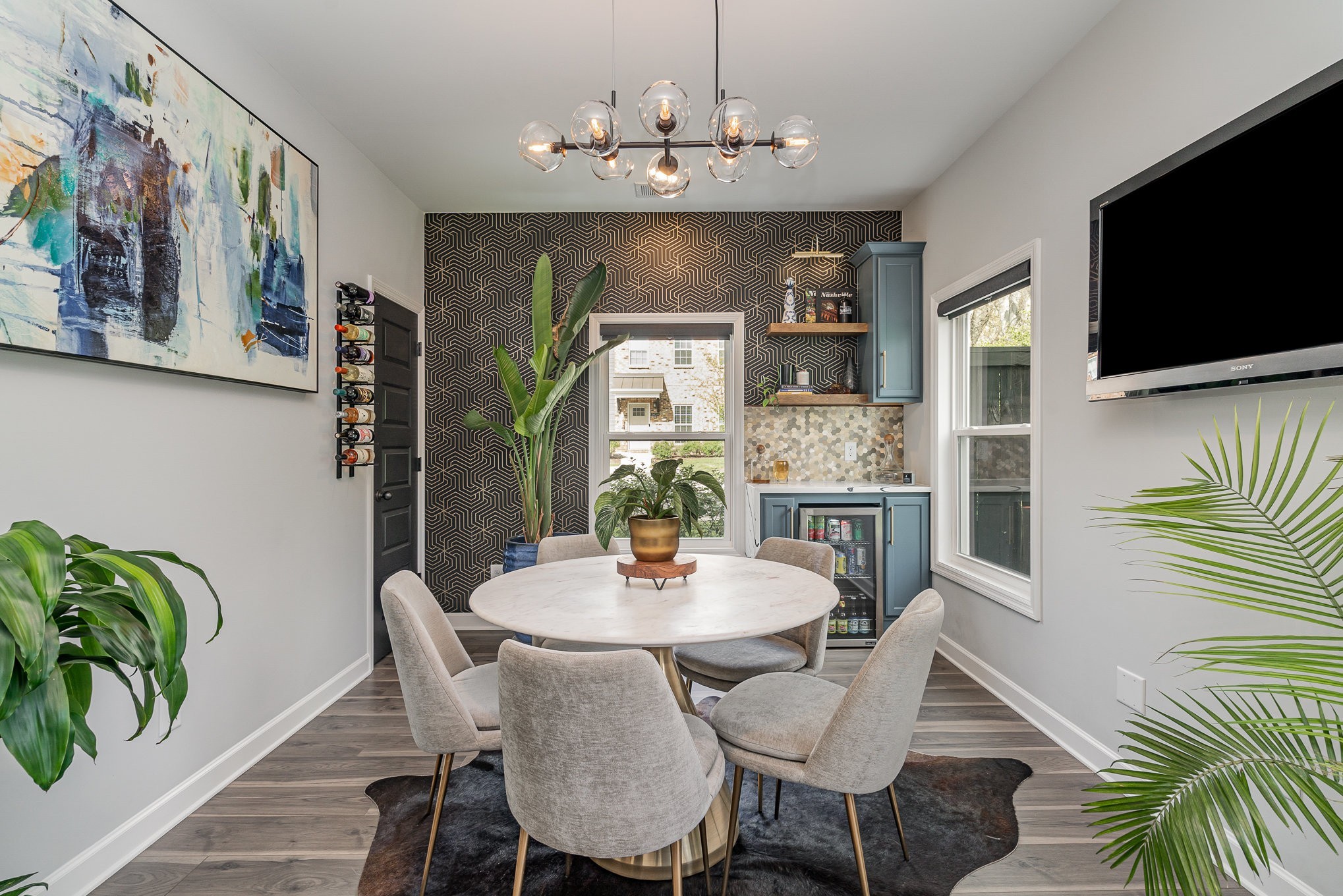 6084 Ivory Ln