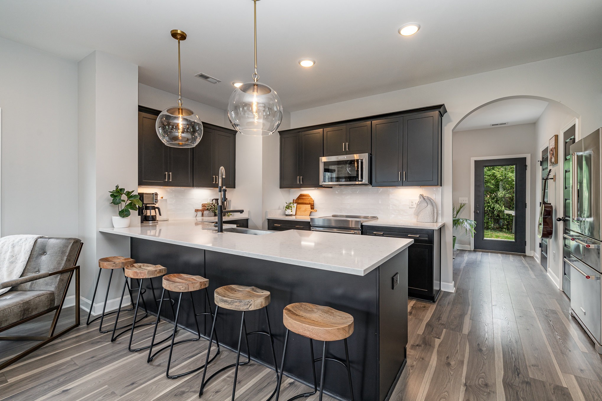 6084 Ivory Ln