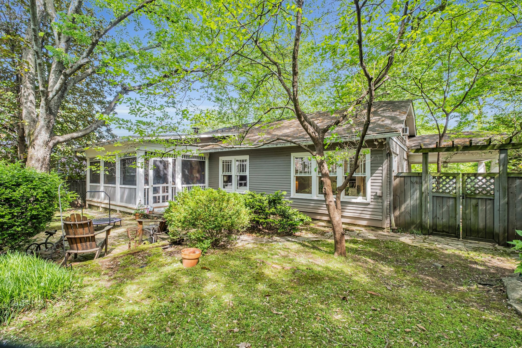 3031 Brightwood Ave