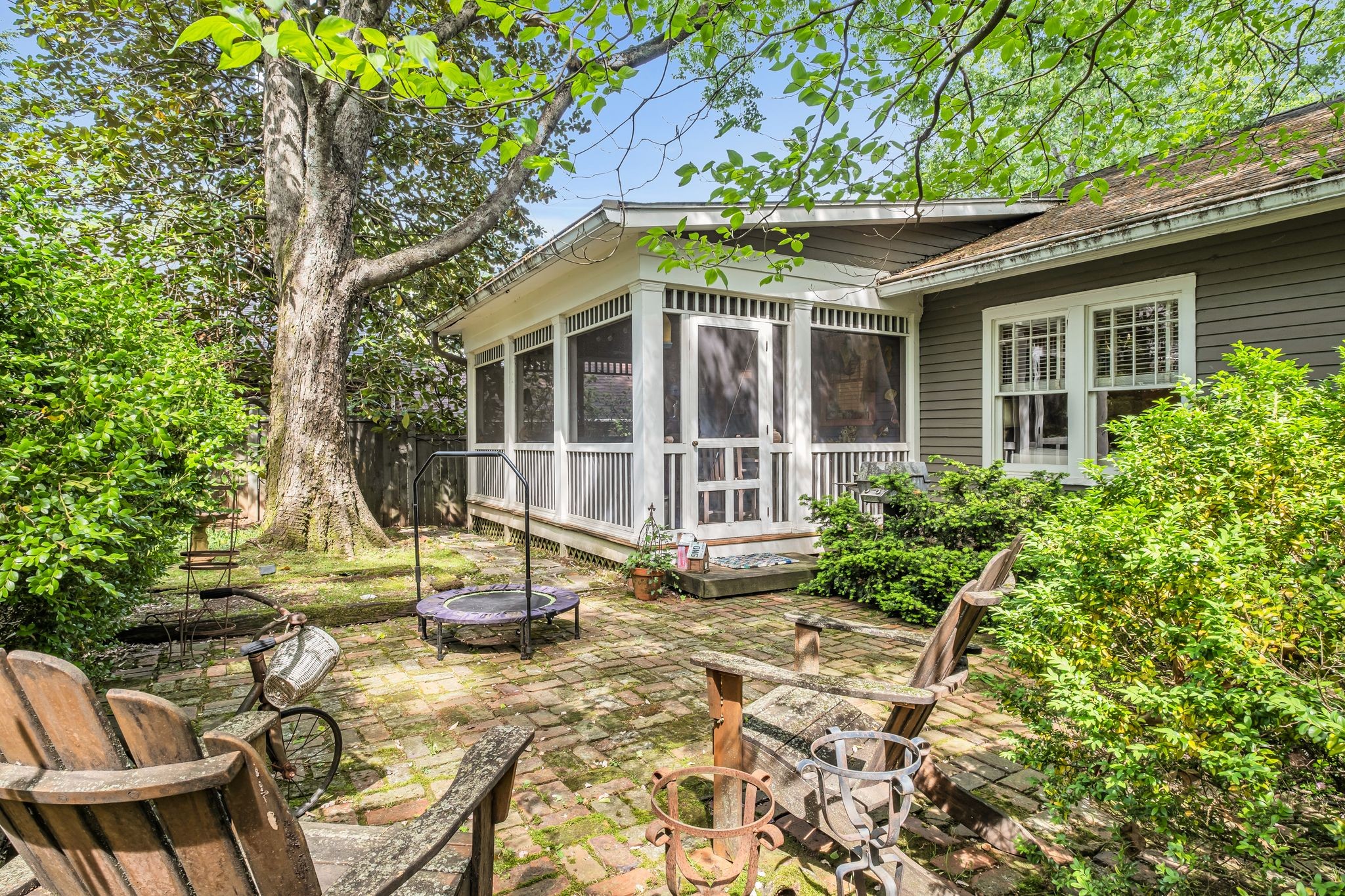 3031 Brightwood Ave