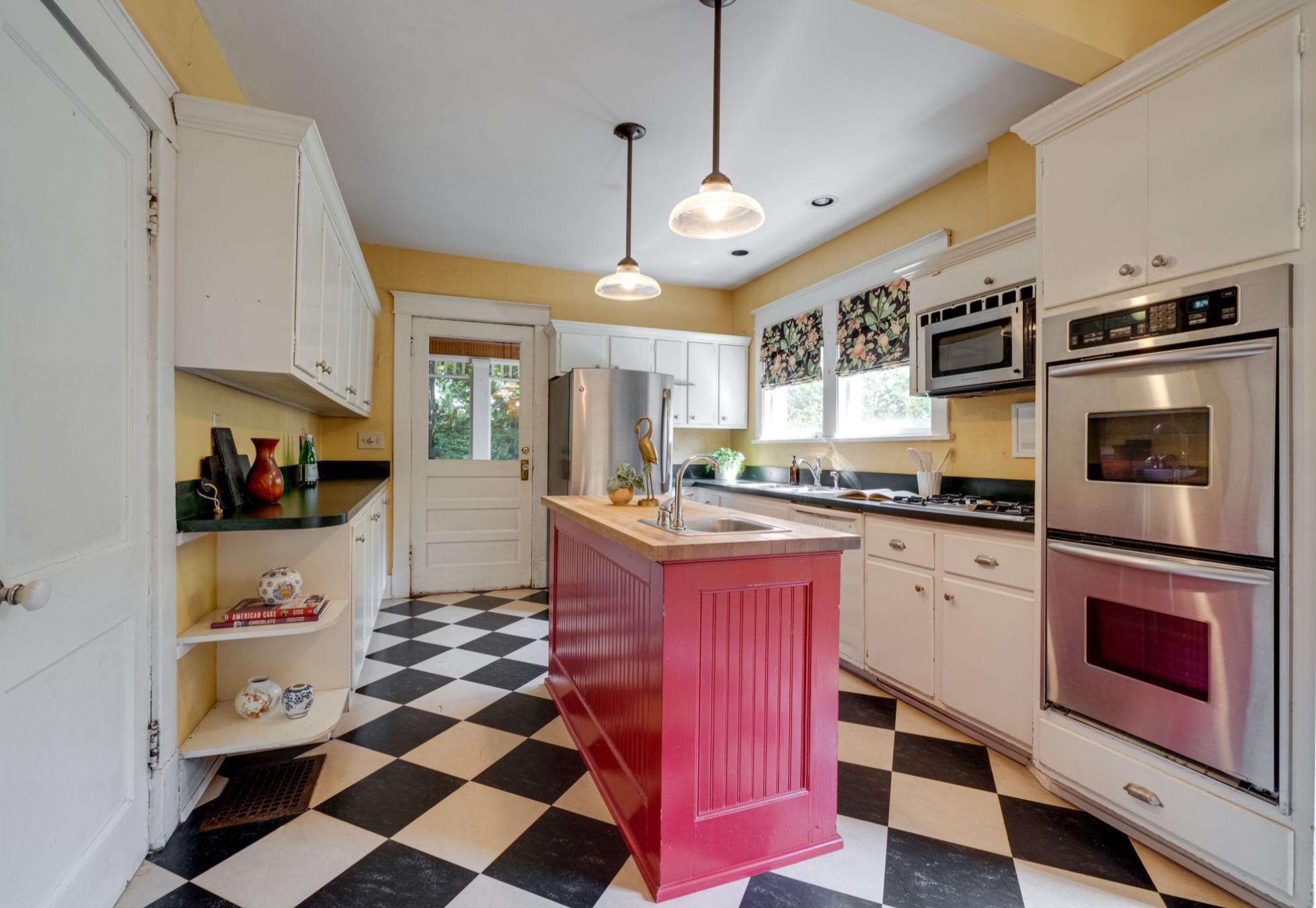 3031 Brightwood Ave