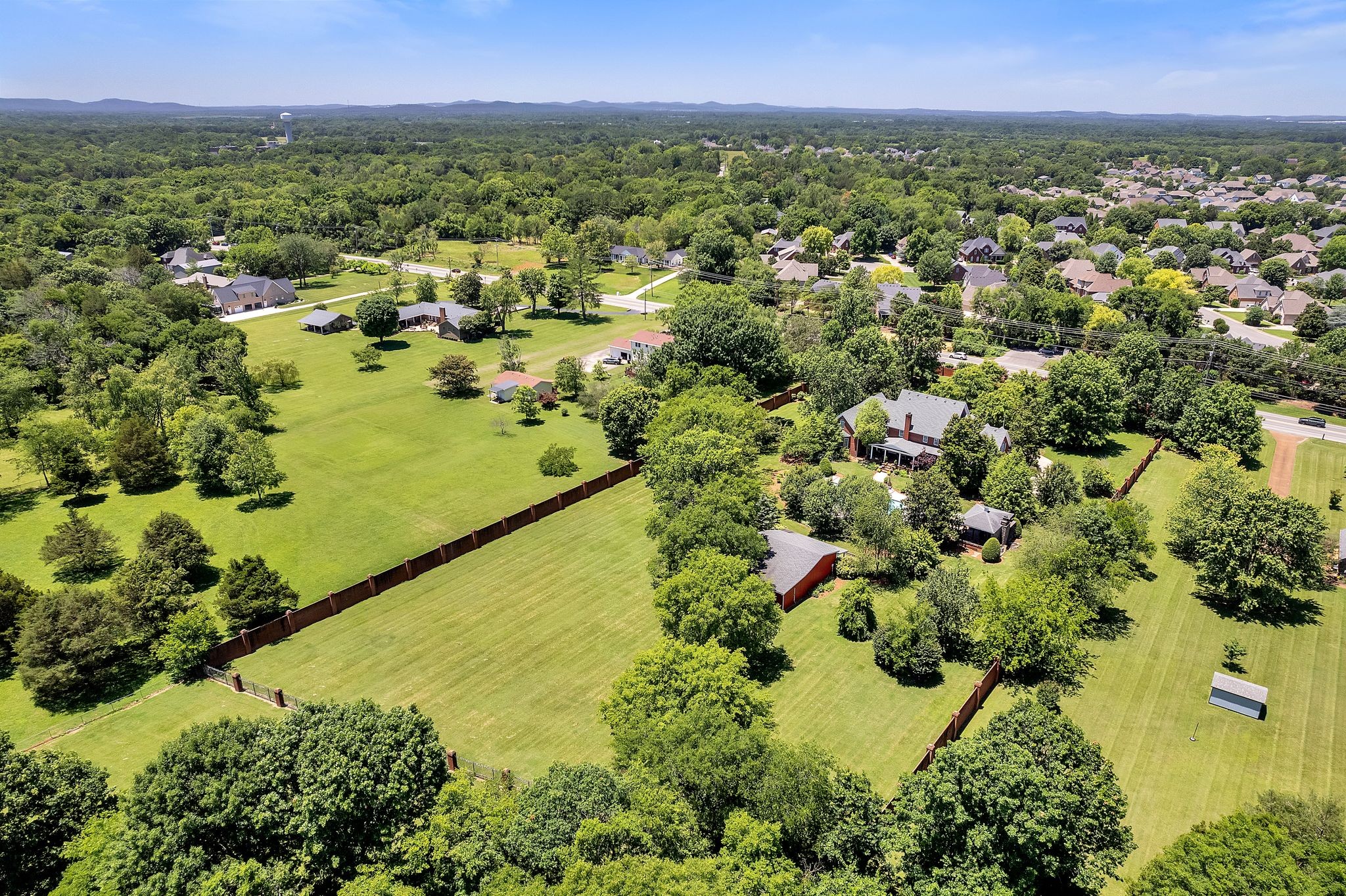 3018 North Thompson Lane