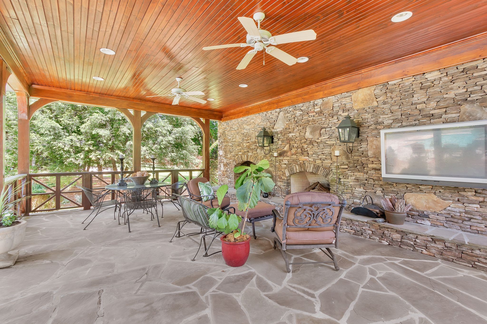 3018 North Thompson Lane