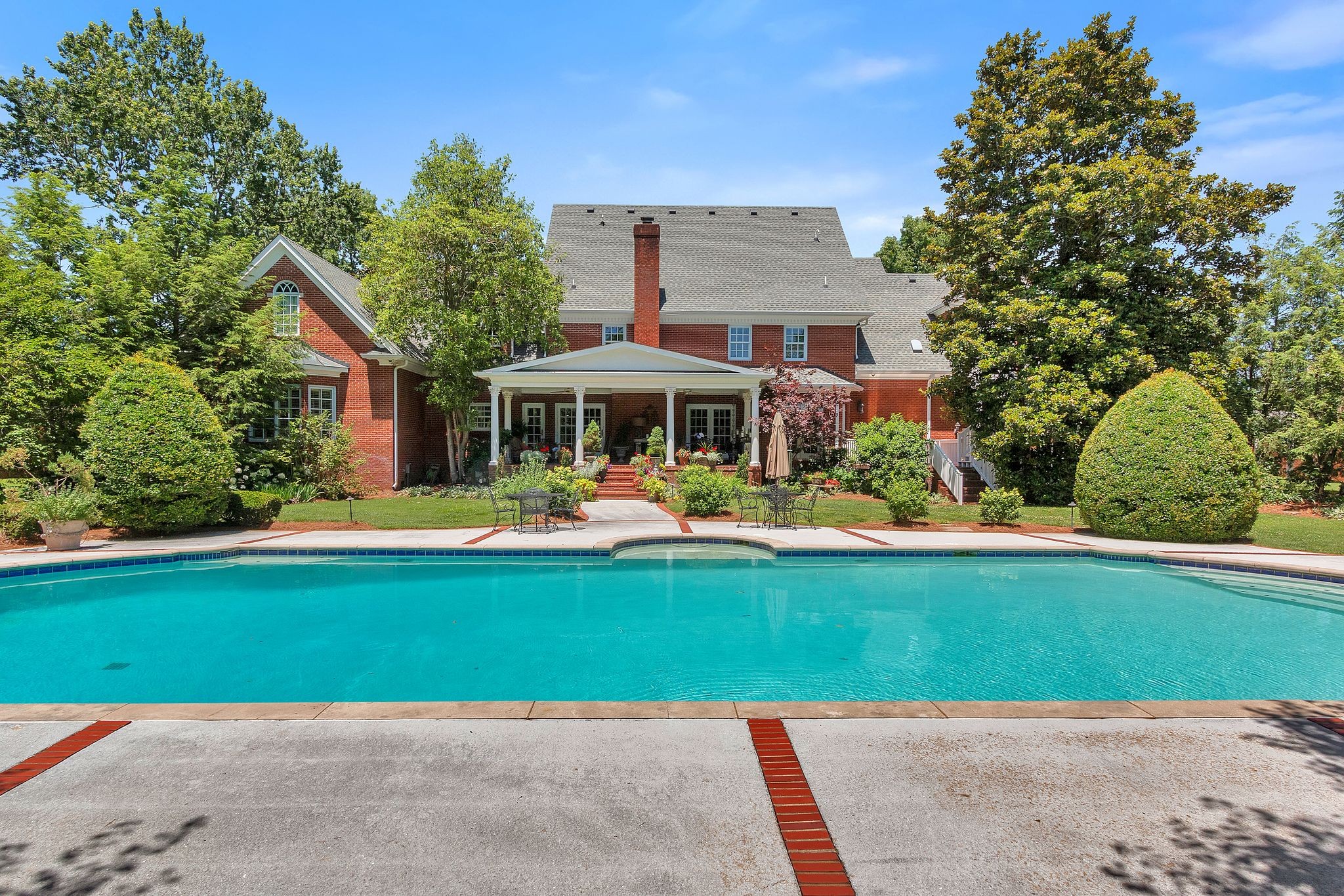 3018 North Thompson Lane