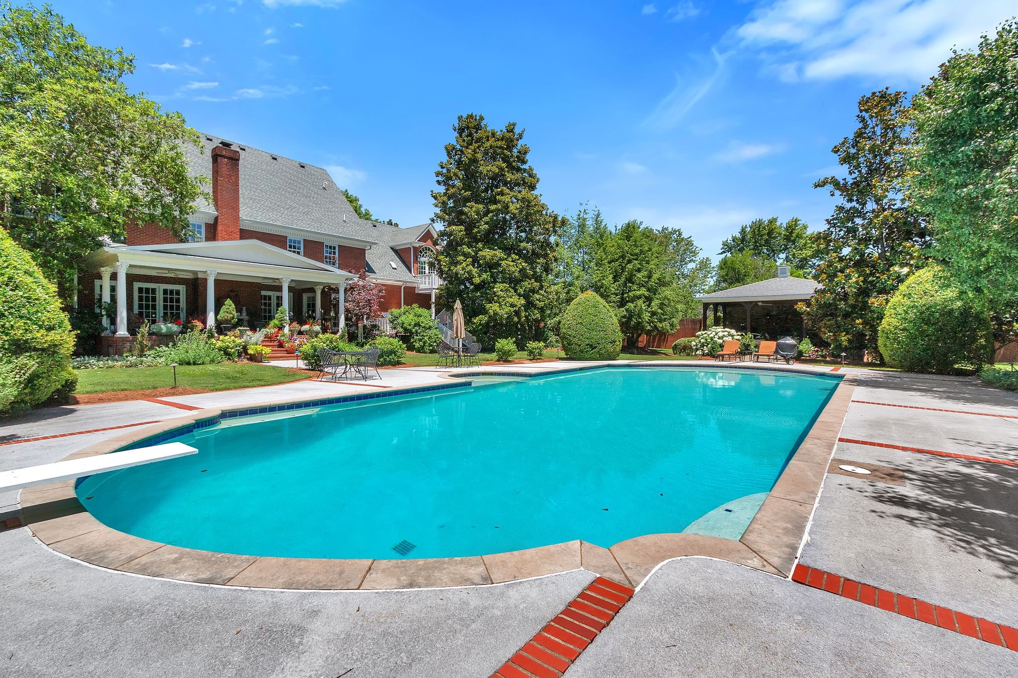 3018 North Thompson Lane