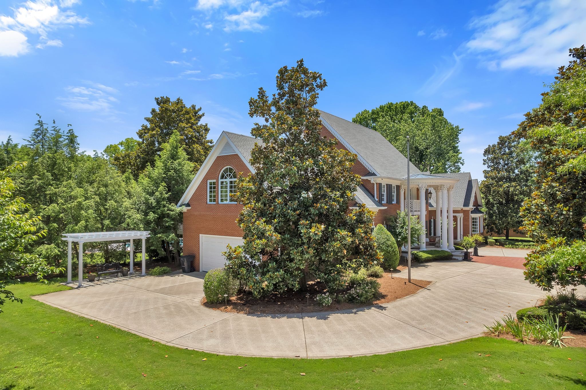 3018 North Thompson Lane