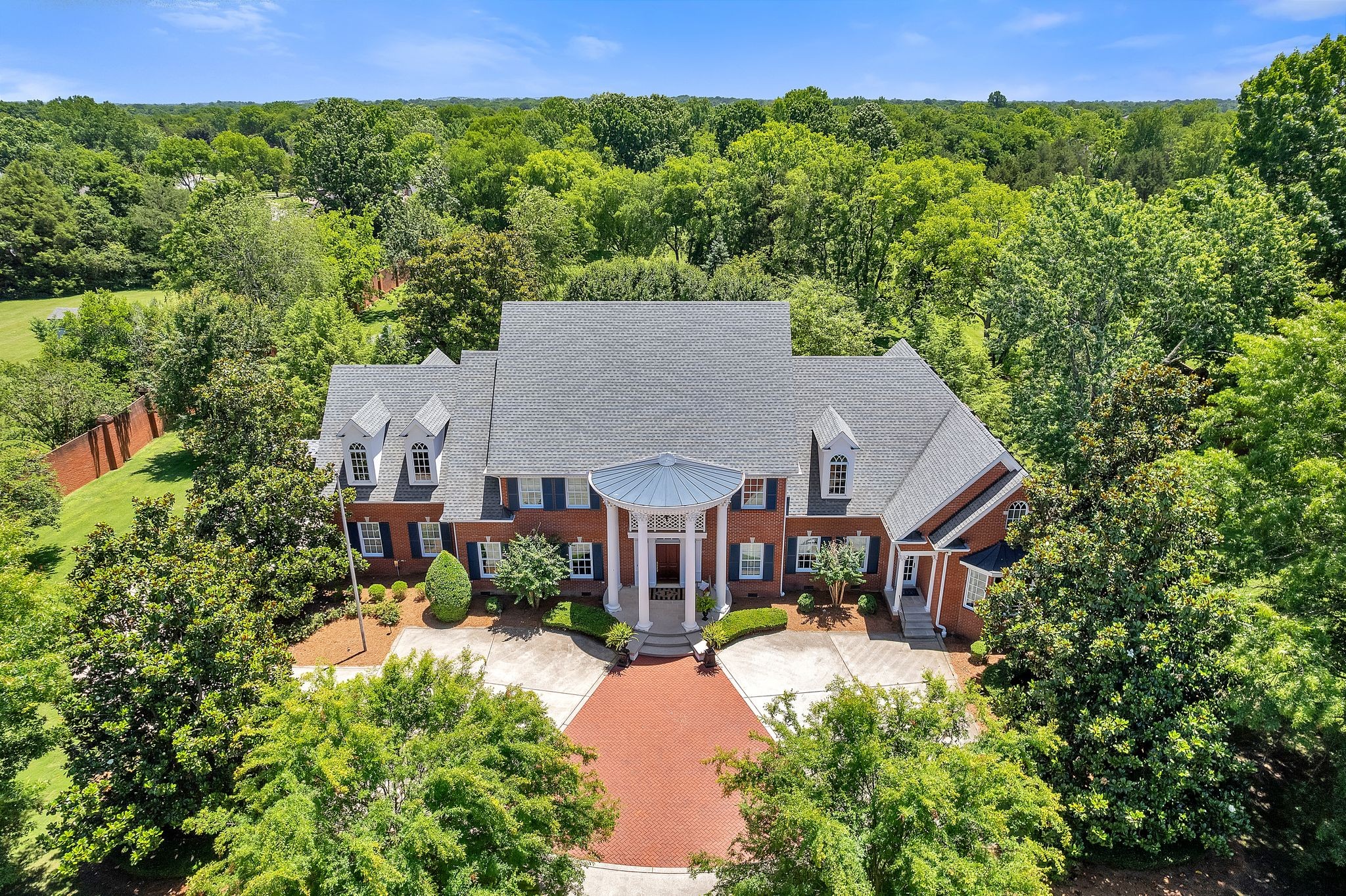 3018 North Thompson Lane